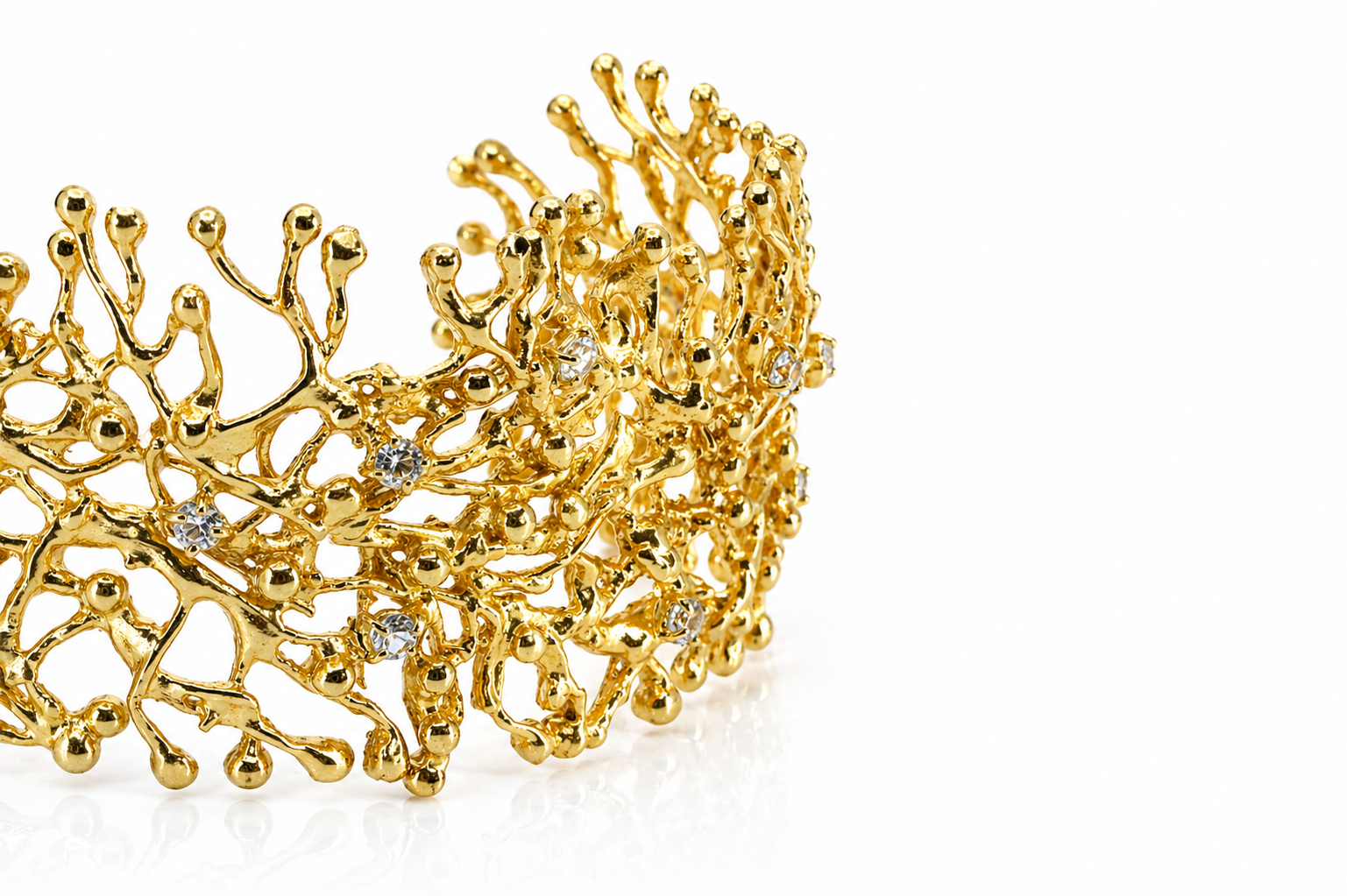 NURAI Cuff Bracelet with Topaz