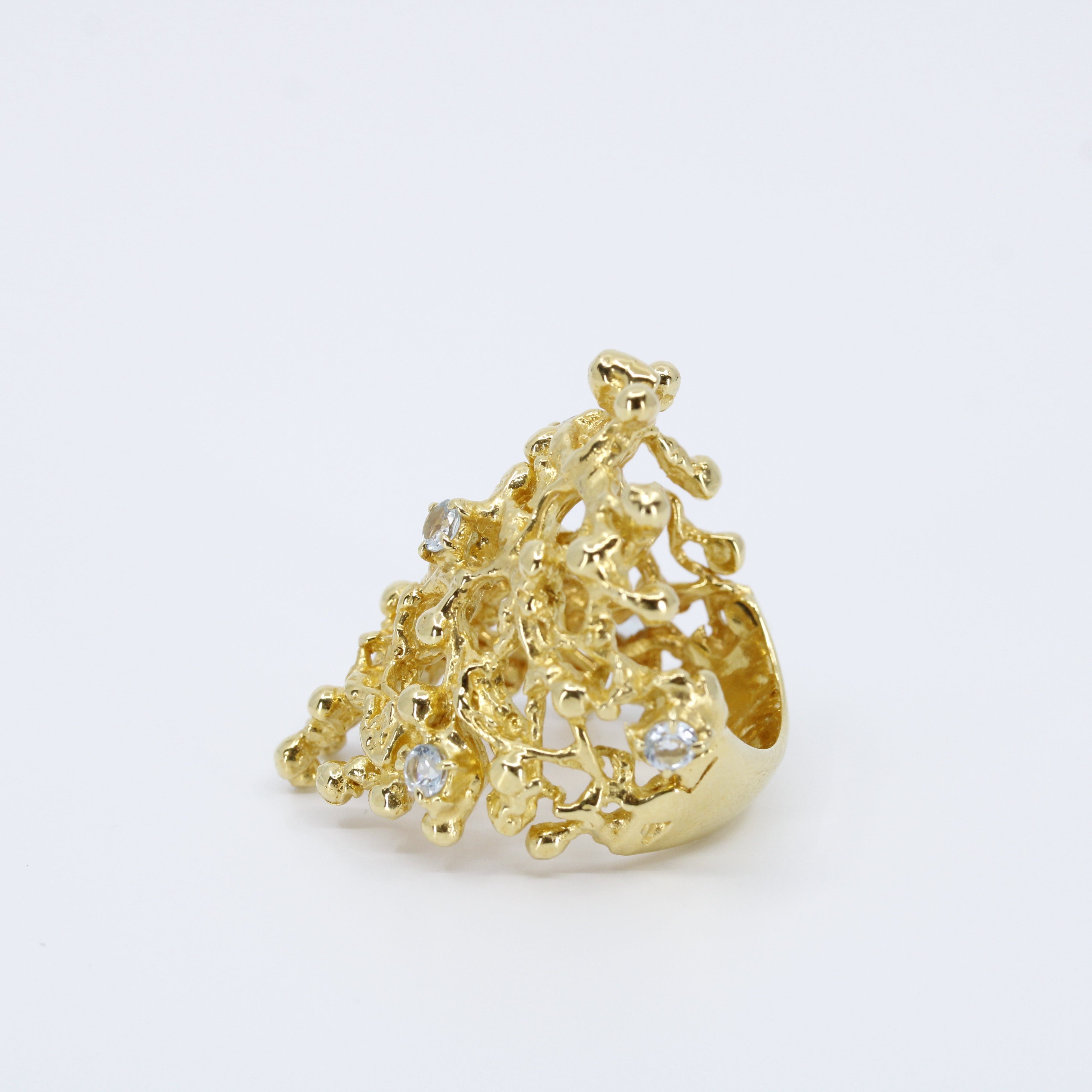 MAREA Cigar Ring with Topaz
