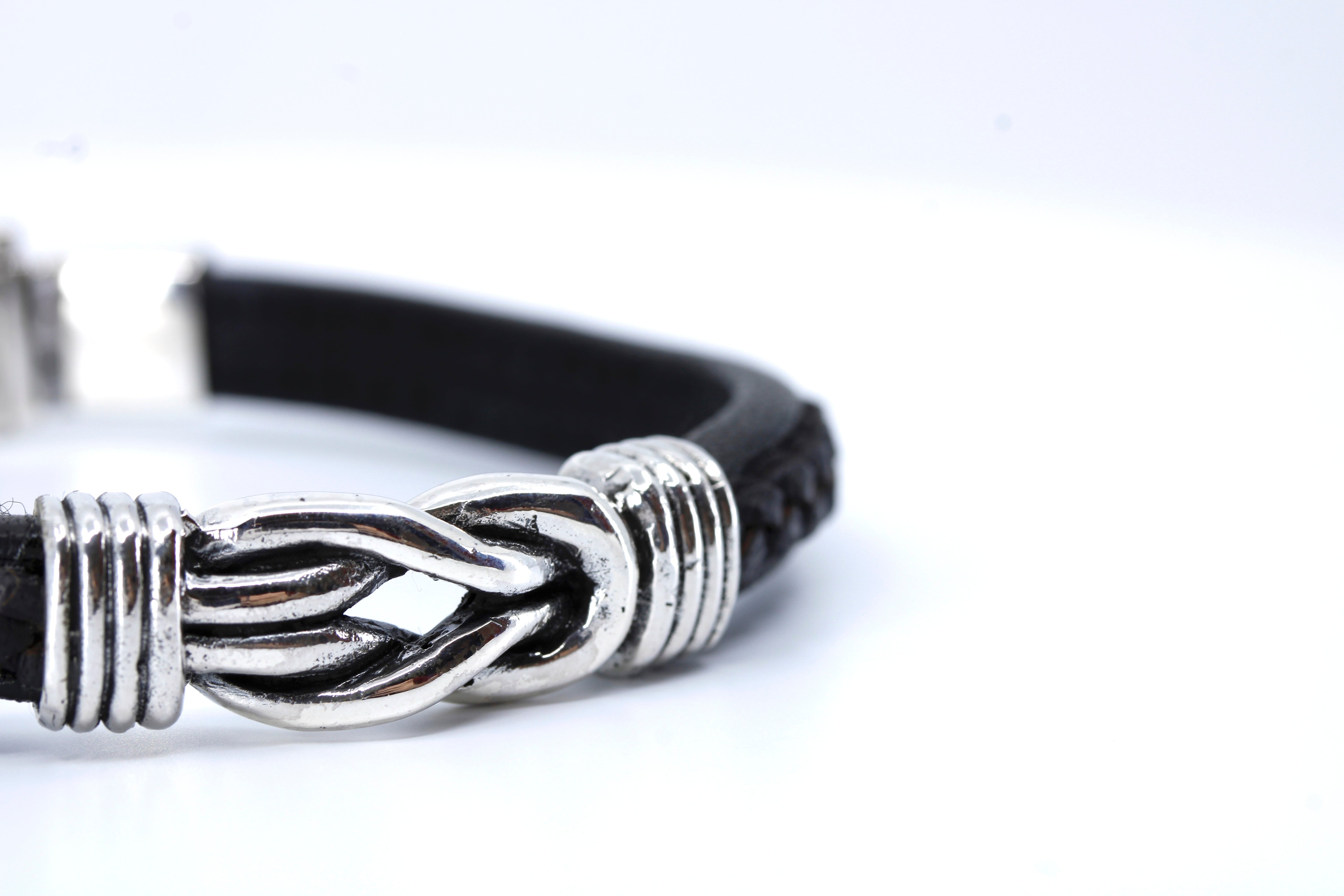 NOVA Knot Leather Bracelet