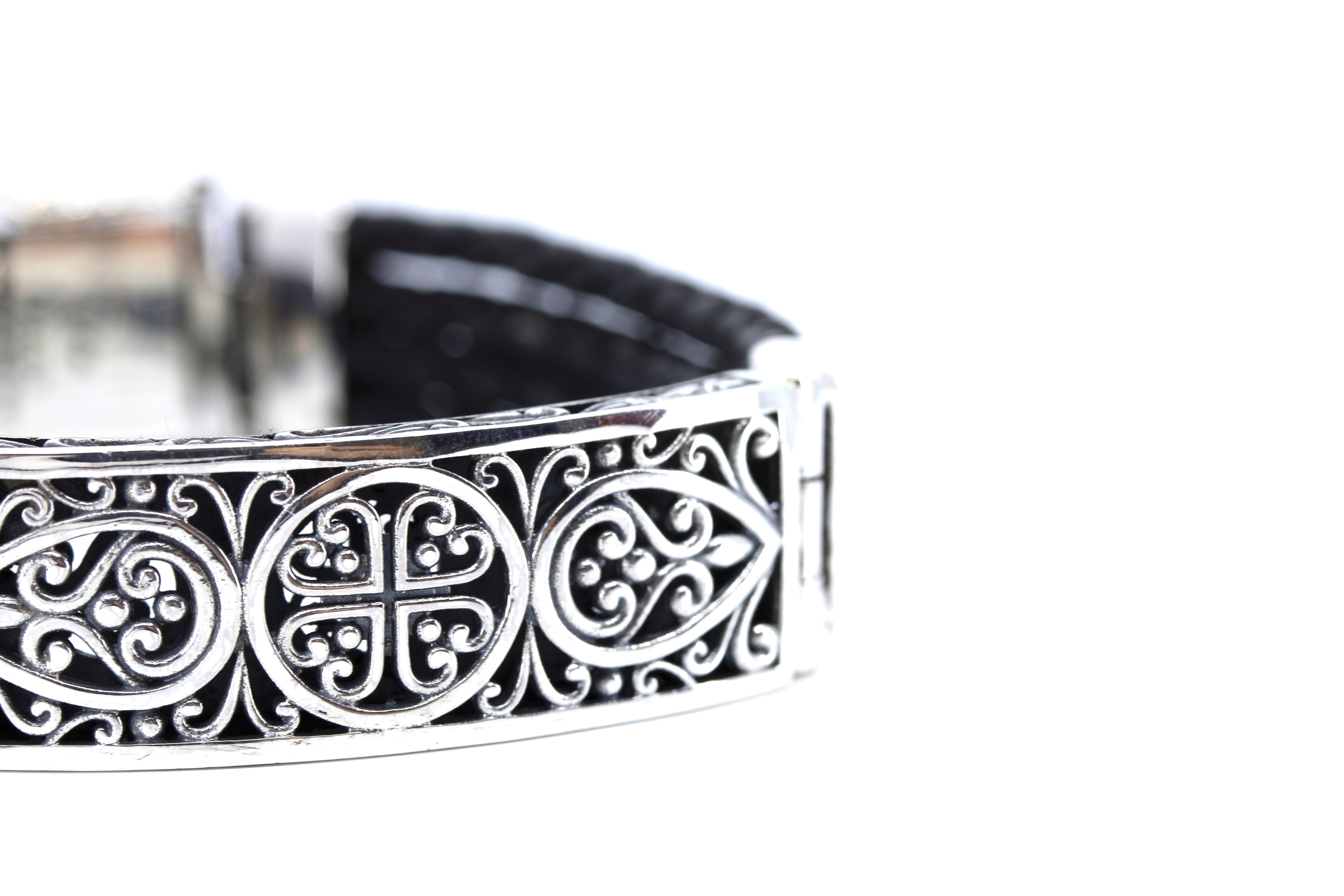 NOVA Sculpted Bar Black Leather Bracelet