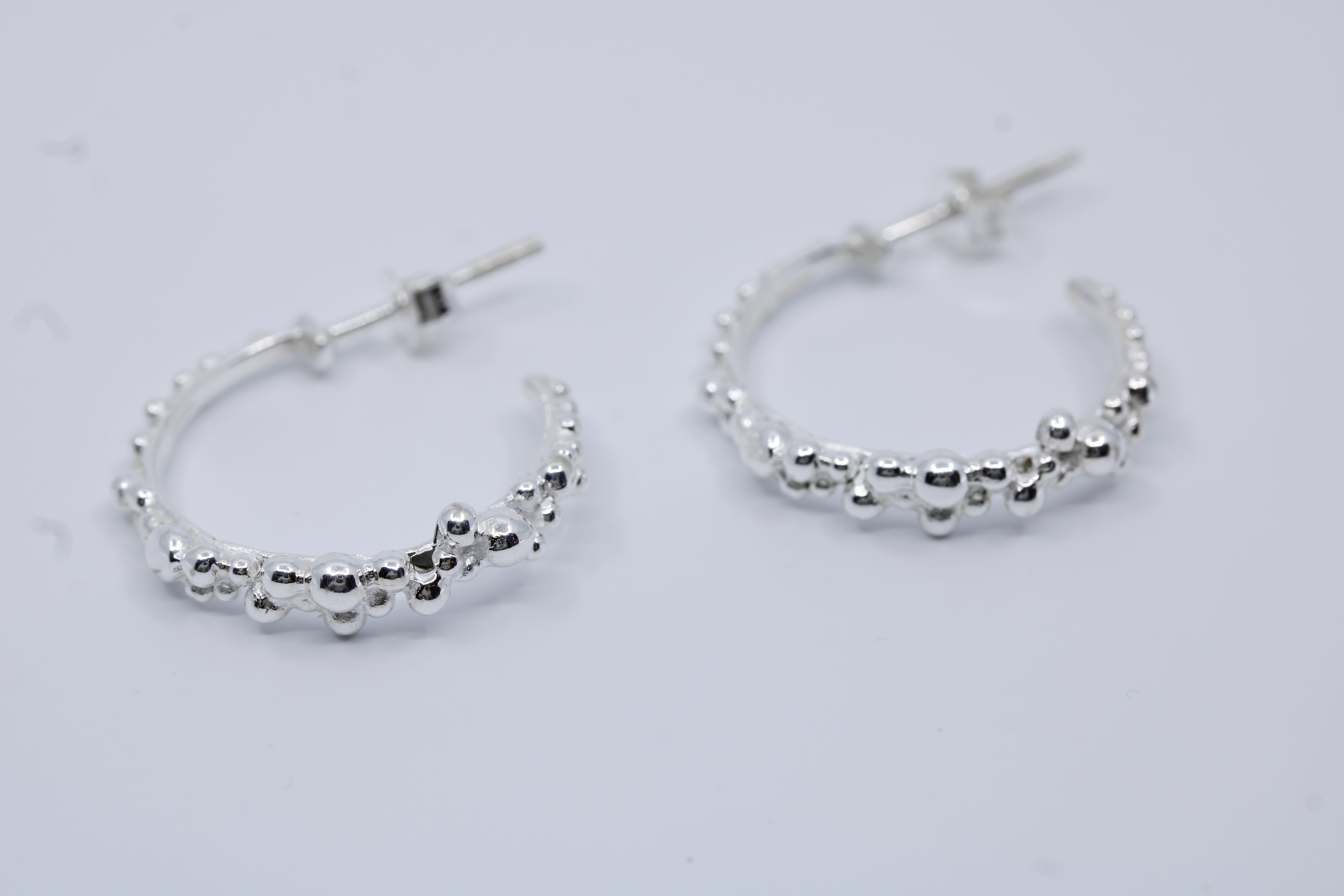Caviar Small Hoop Earrings