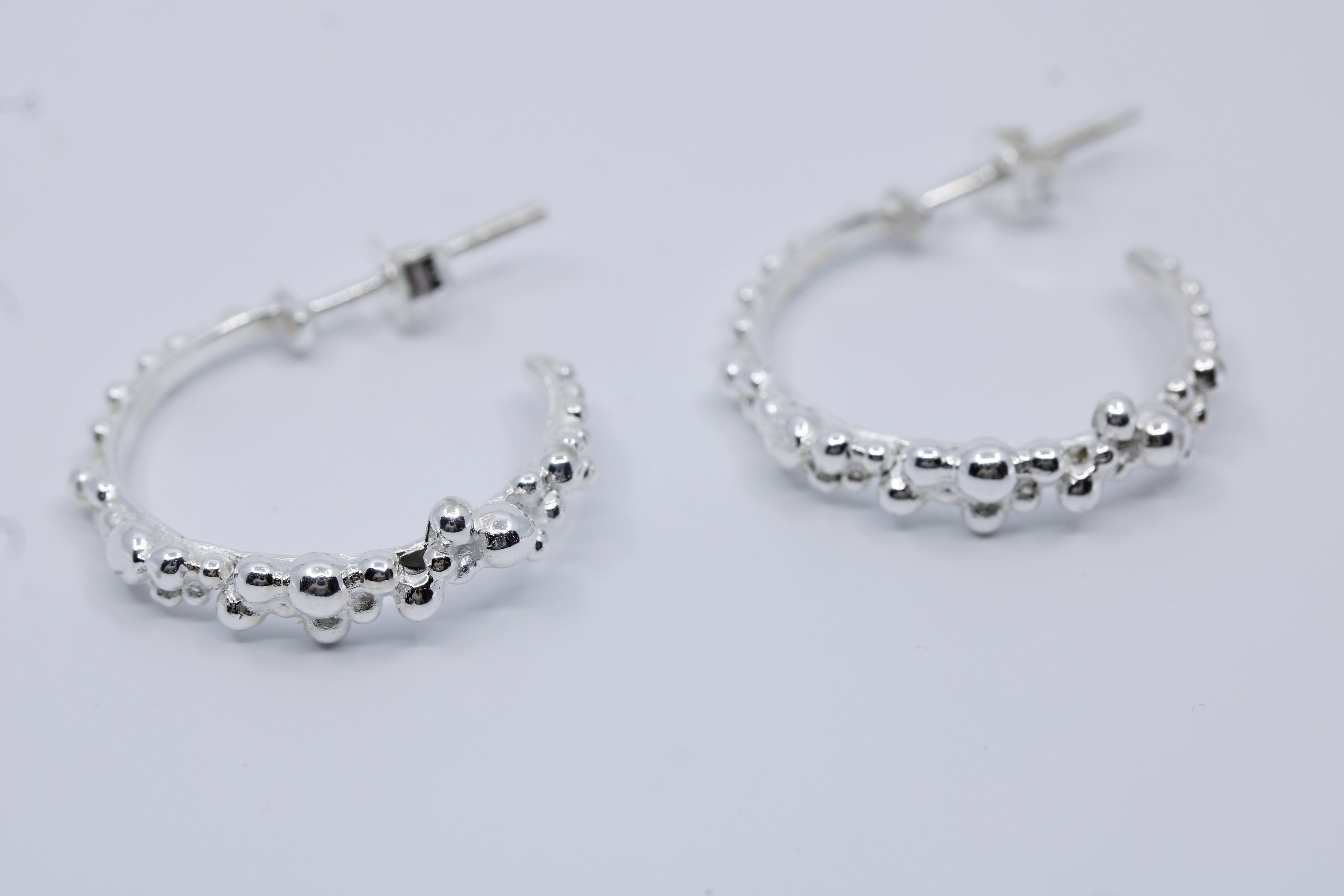 PRIMA Small Hoop Earrings