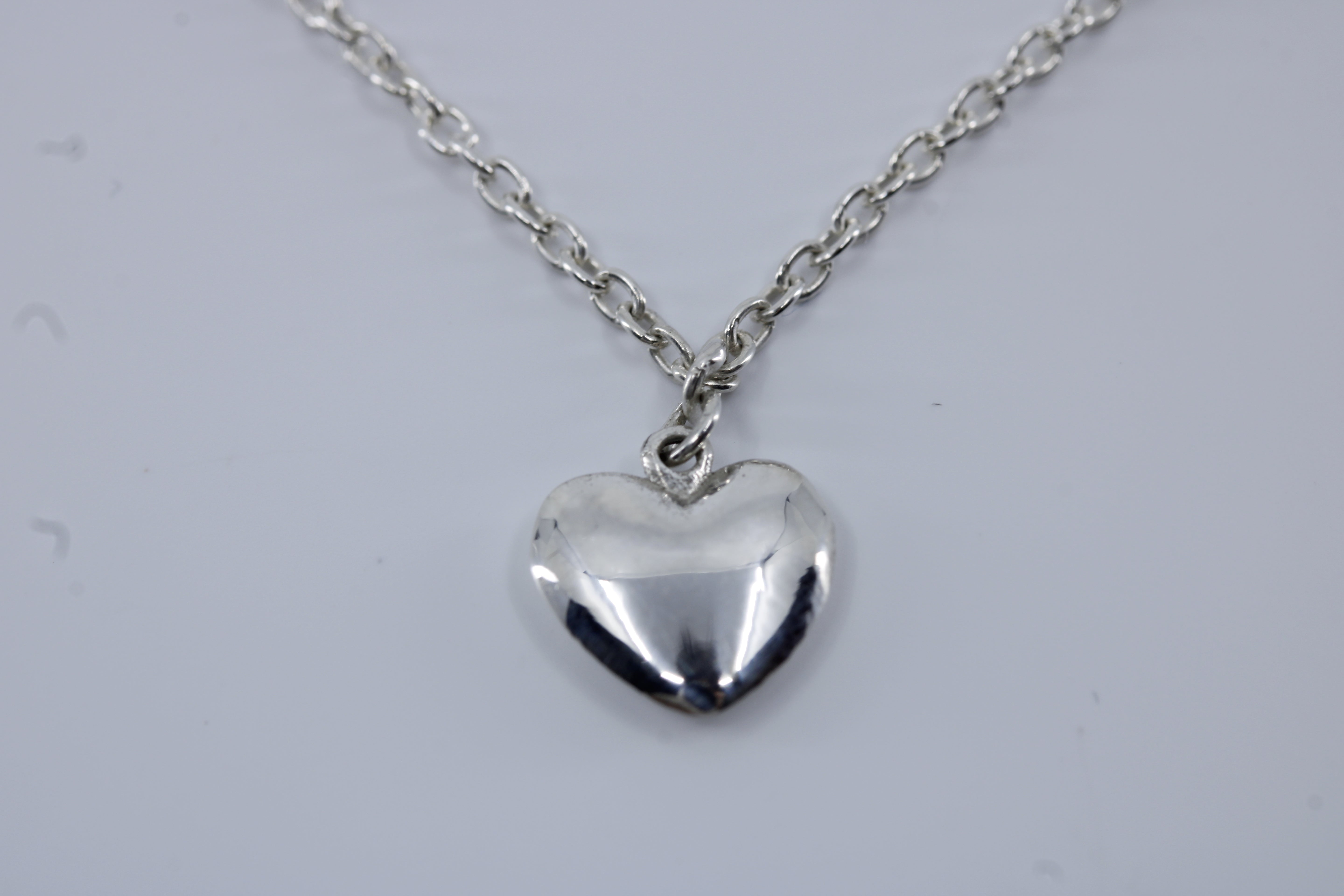 Linea Sculpted Heart Station Bracelet
