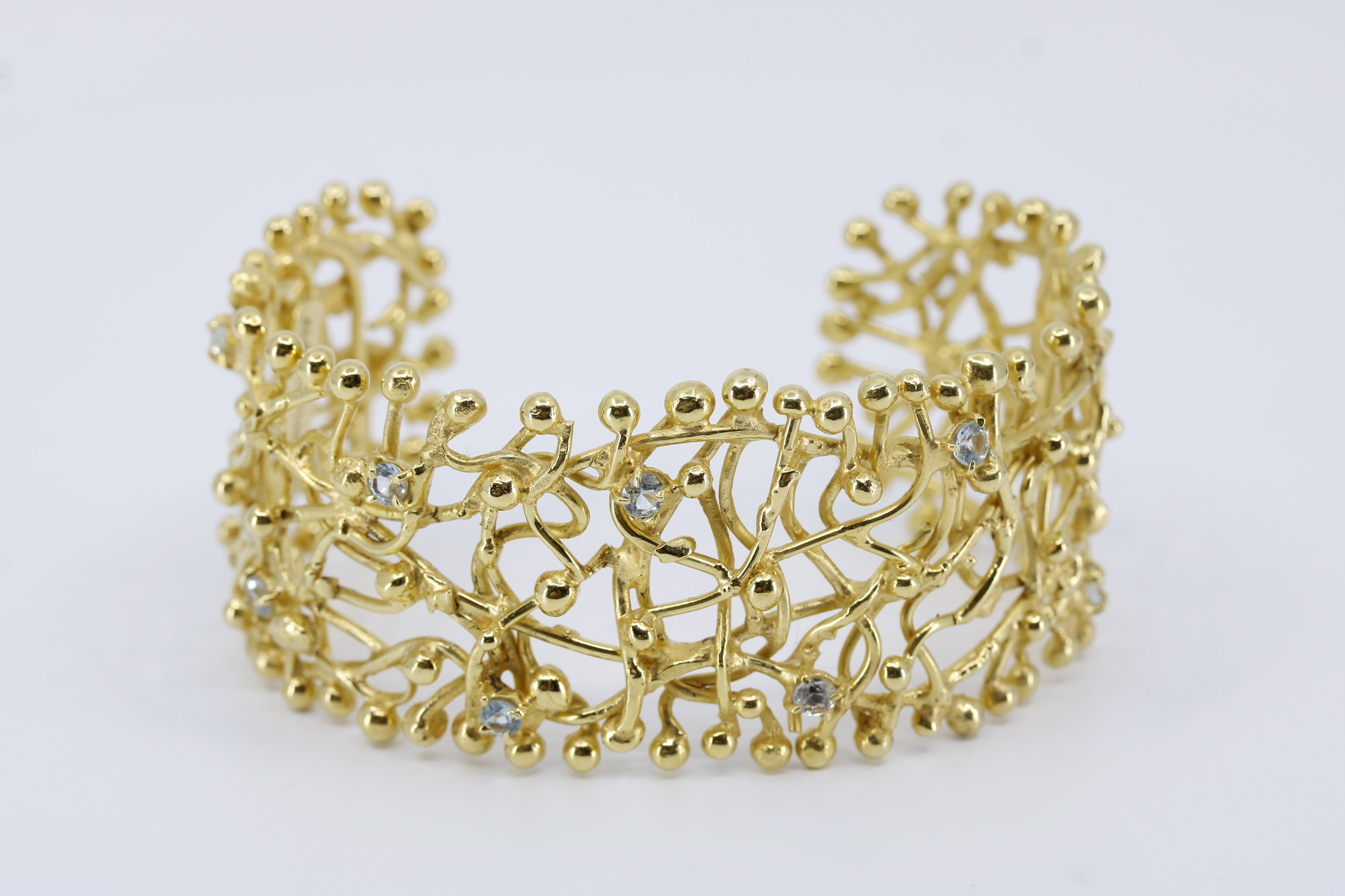 NURAI Cuff Bracelet with Topaz