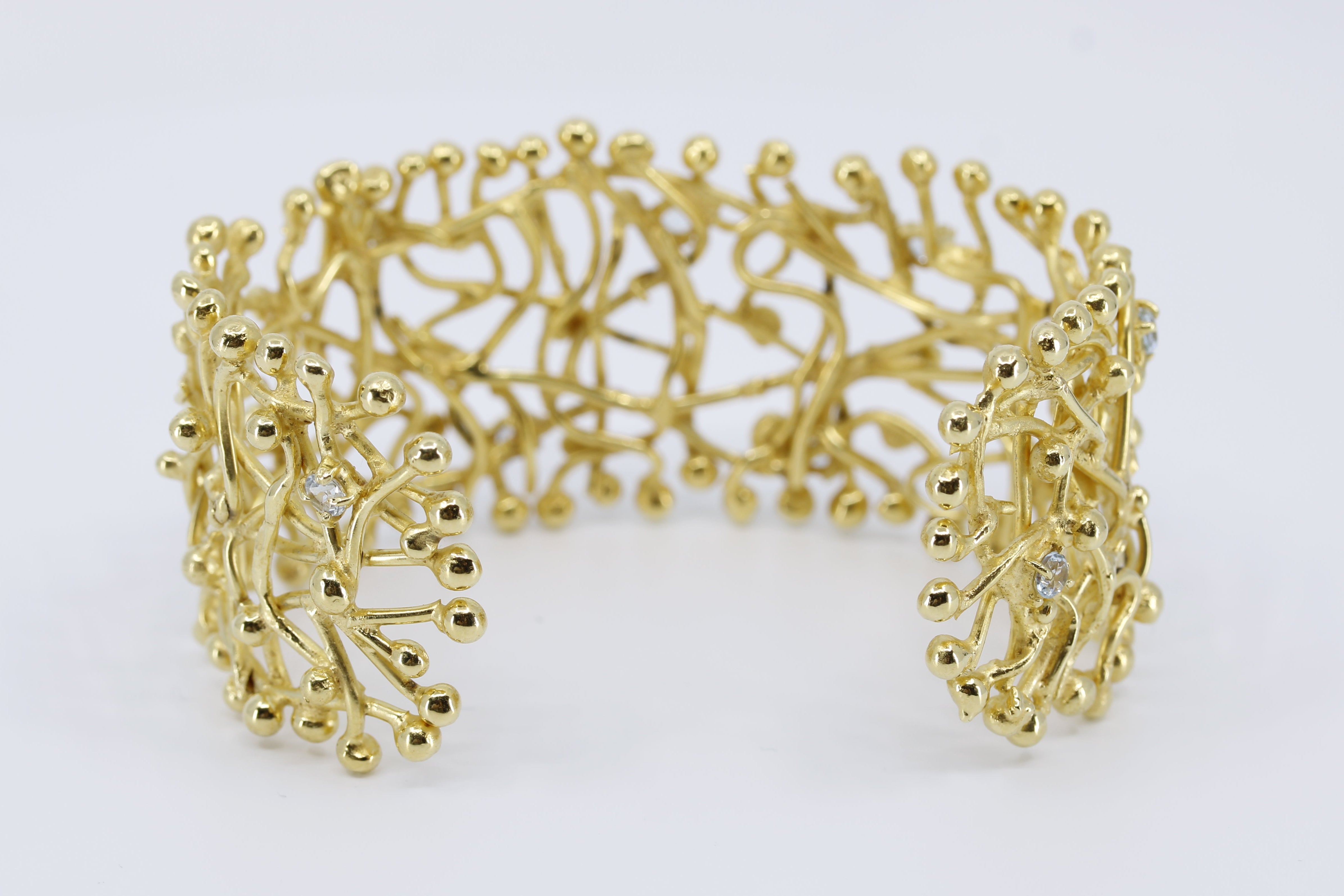 NURAI Cuff Bracelet with Topaz