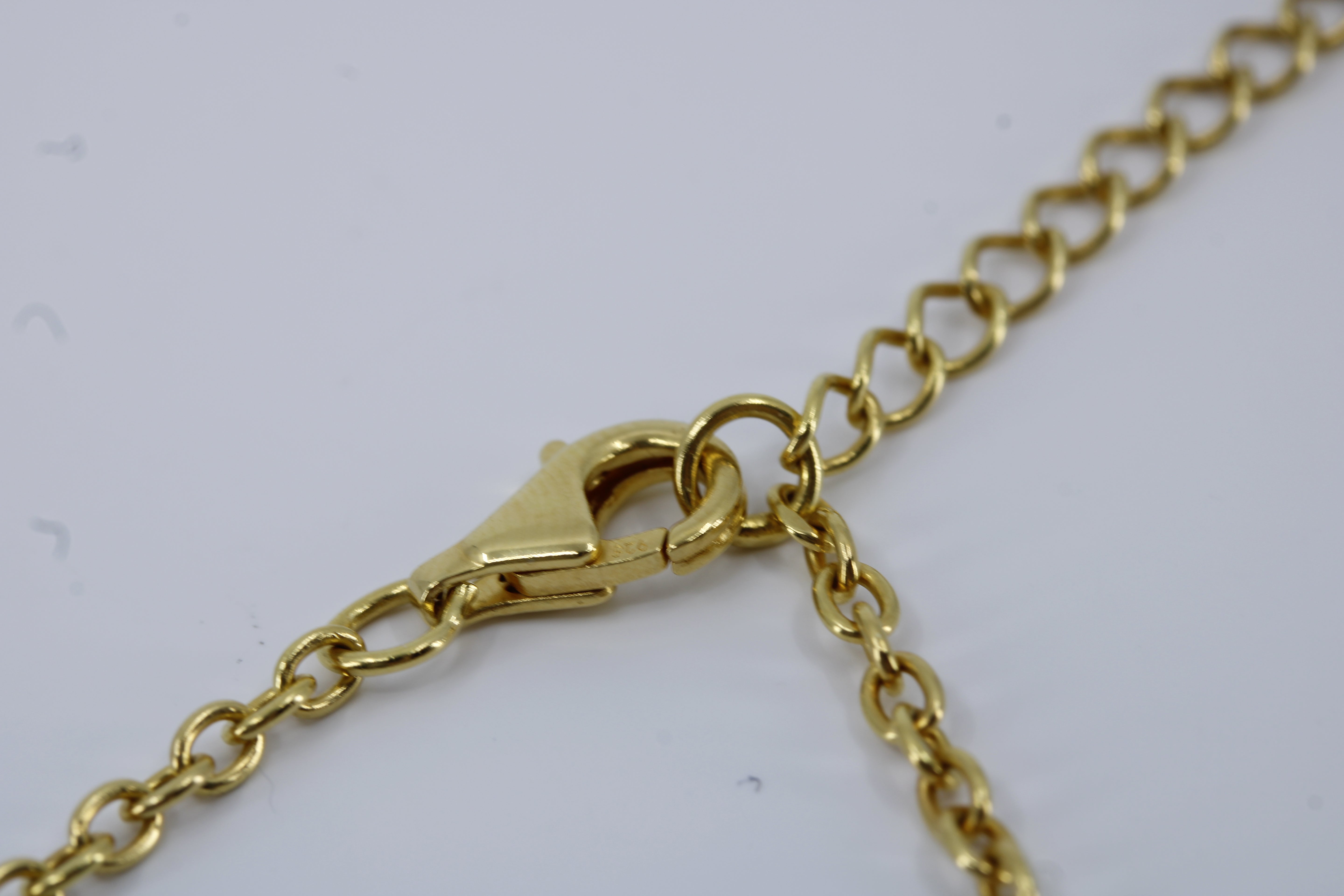 MAREA Bold Pendant Necklace