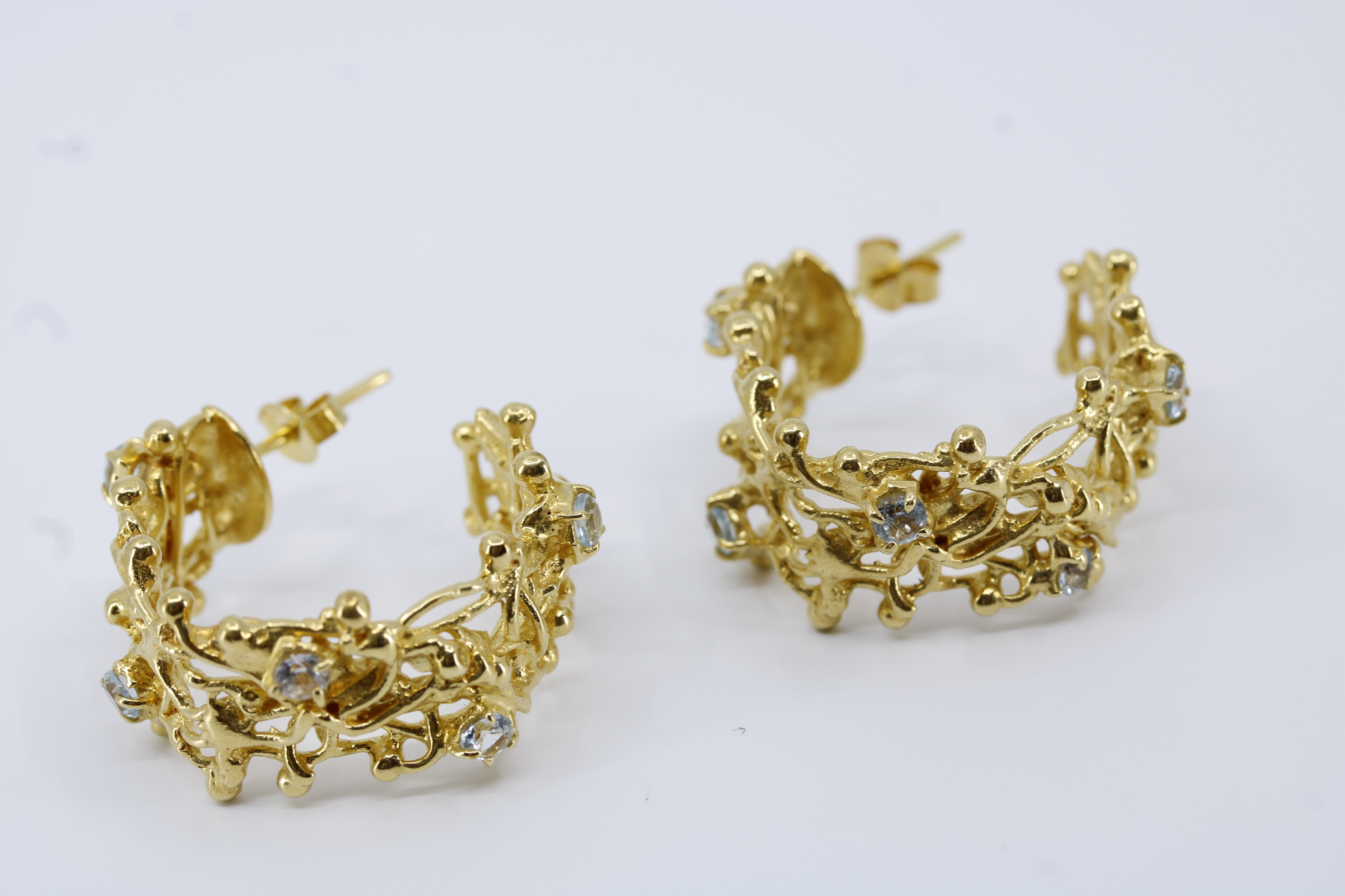 MAREA Round Earring with Topaz