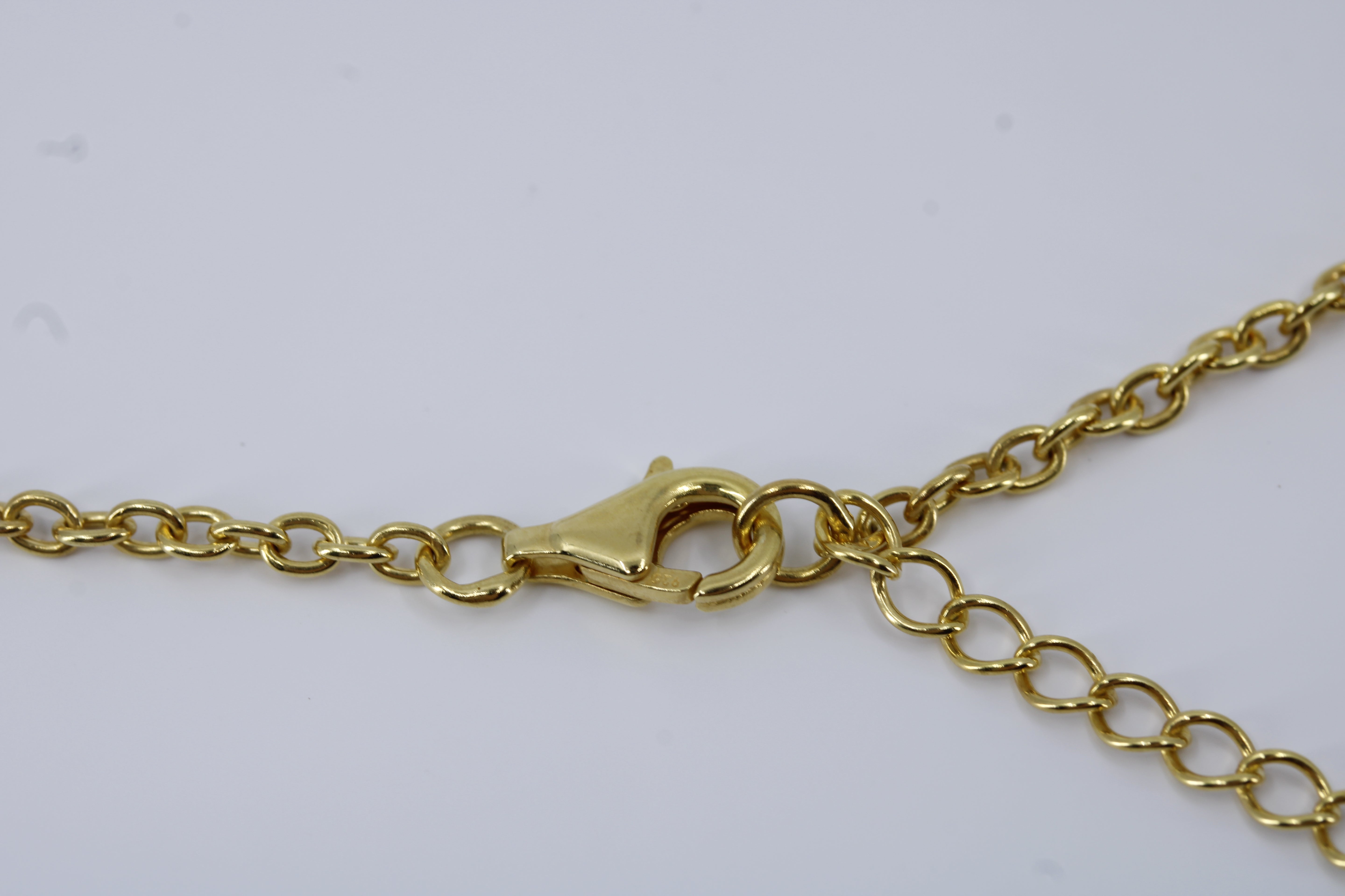 MAREA Classic Pendant Necklace