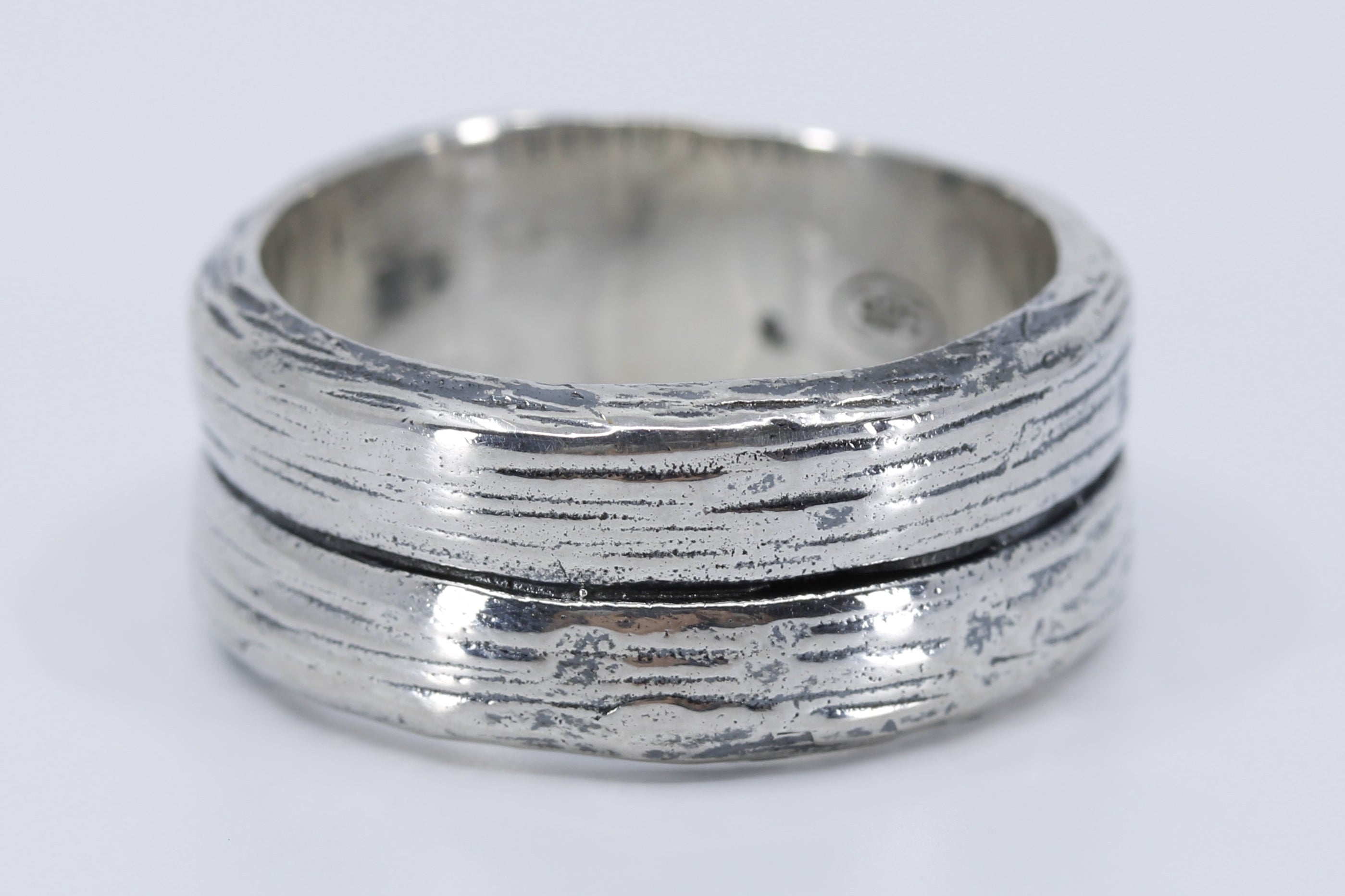 JAYA Two Row Band Ring