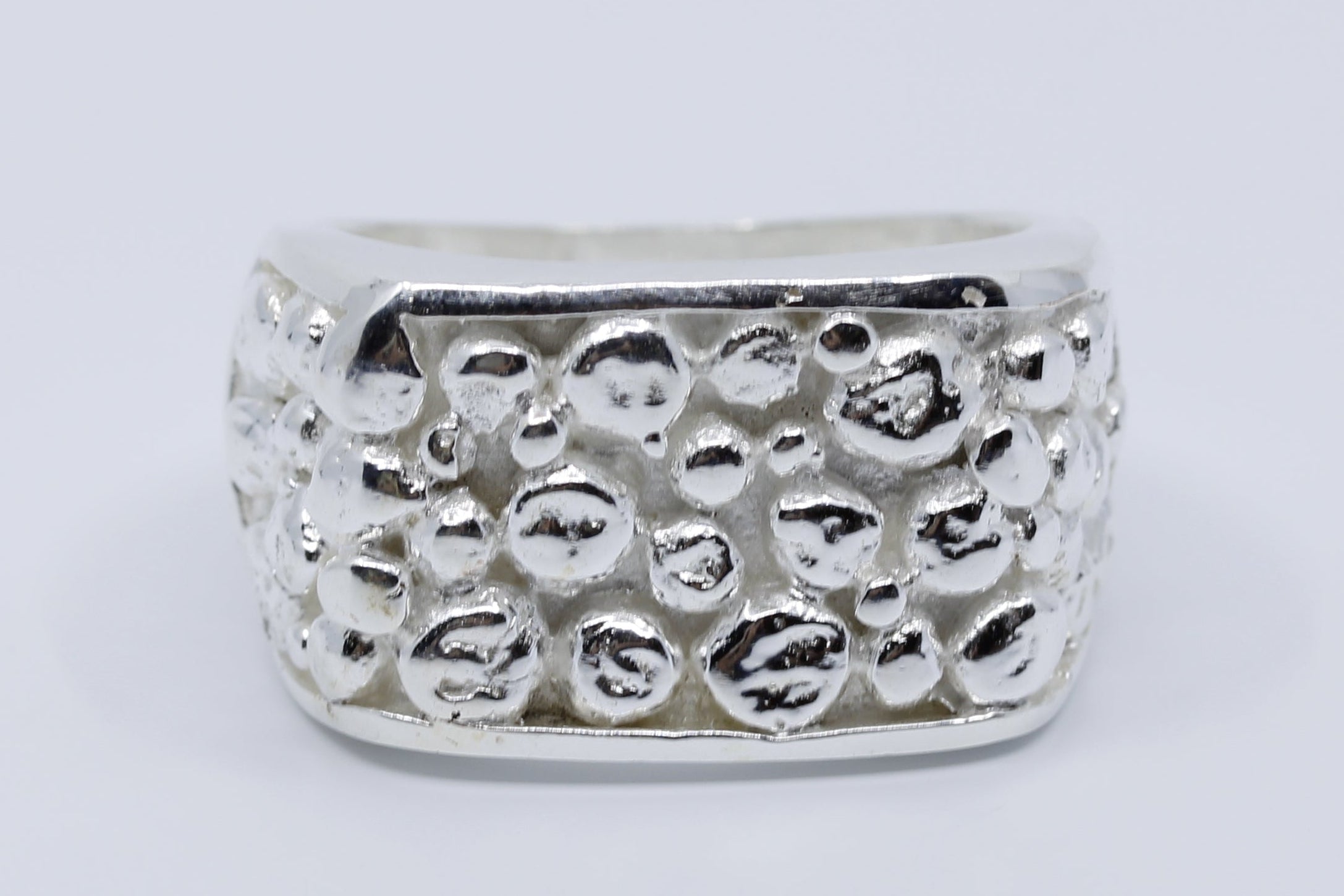 JAYA Pebble Band Ring