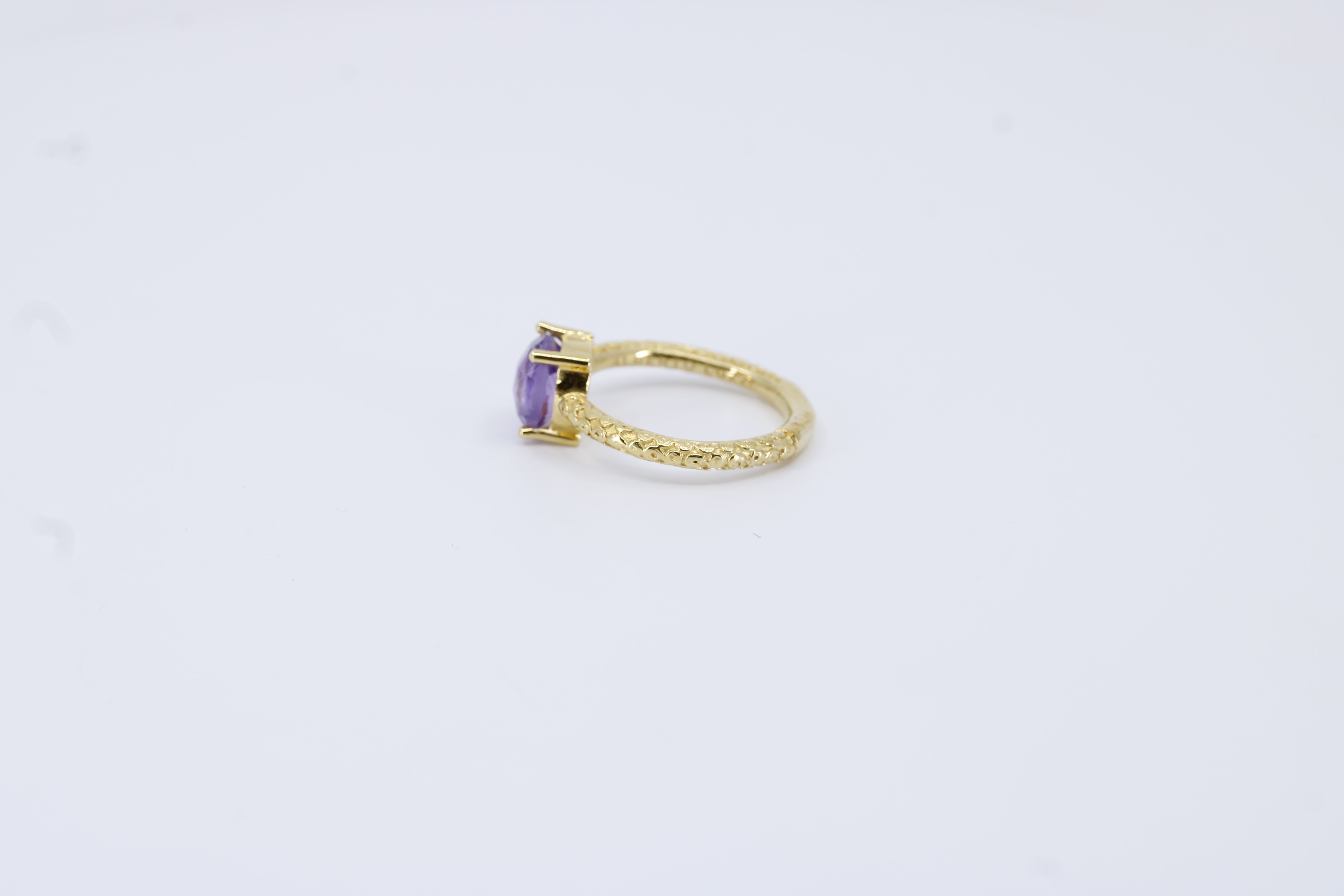 Il Gattopardo Classic Solitaire Ring with Amethyst