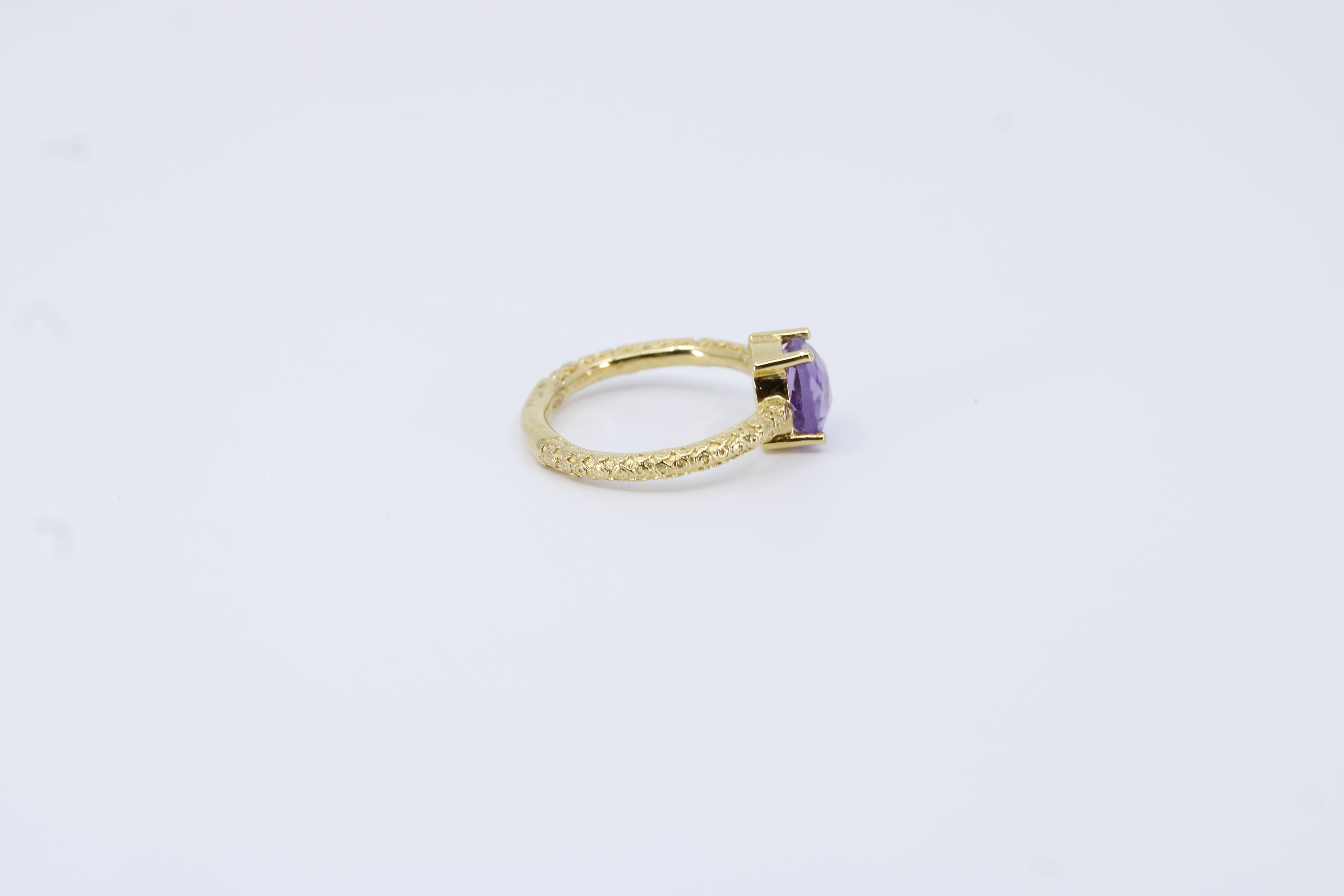 Il Gattopardo Classic Solitaire Ring with Amethyst