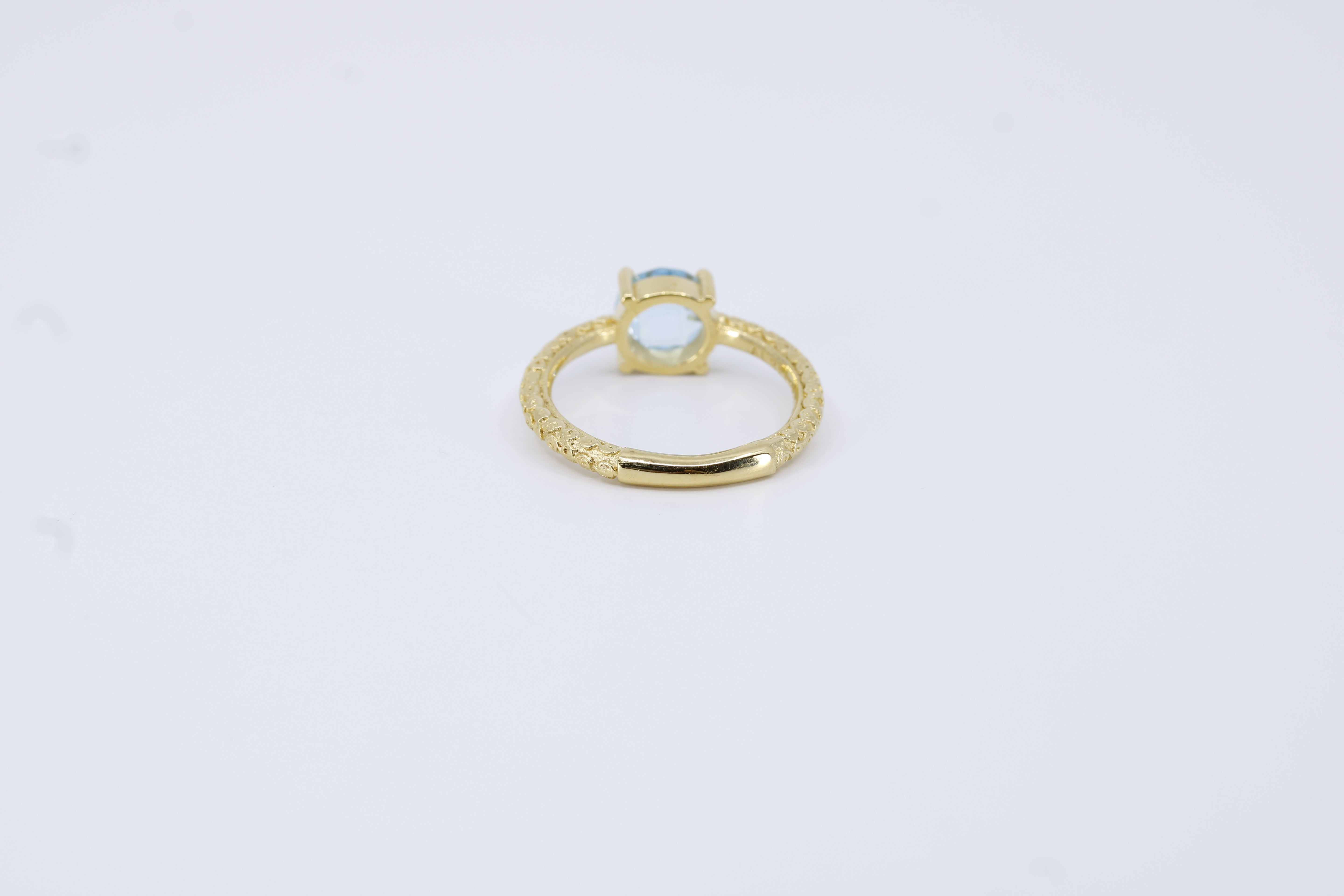 Il Gattopardo Classic Solitaire Ring with Blue Topaz