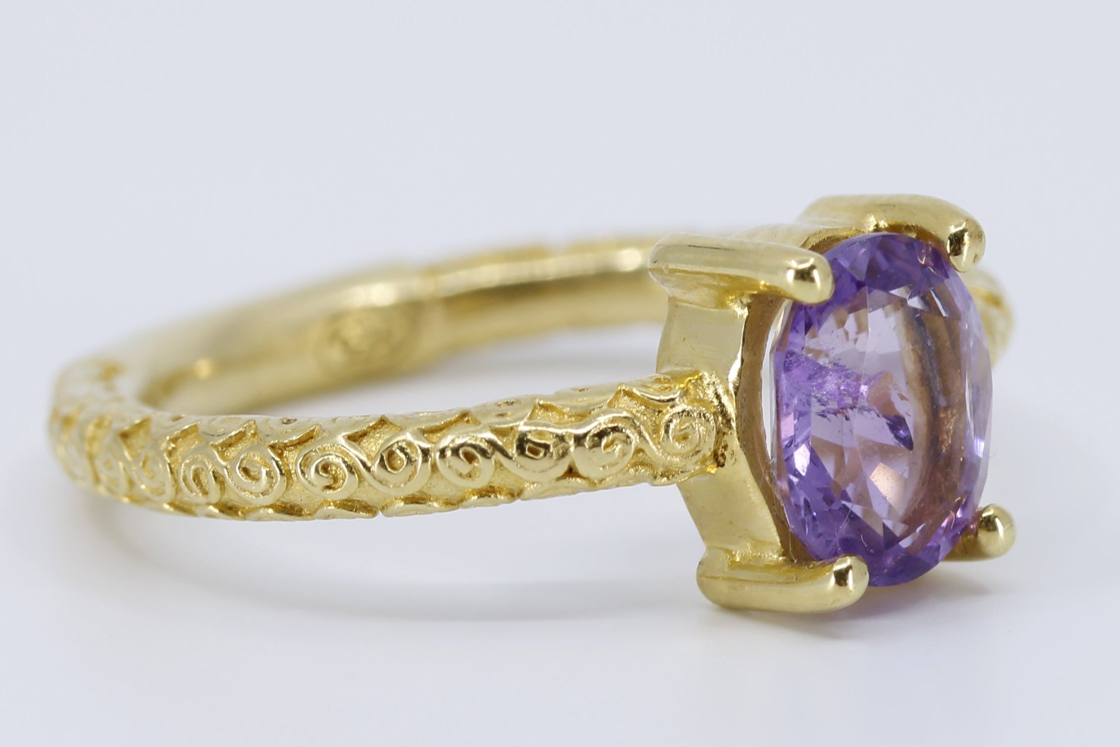 AURORA Solitaire Ring with Amethyst