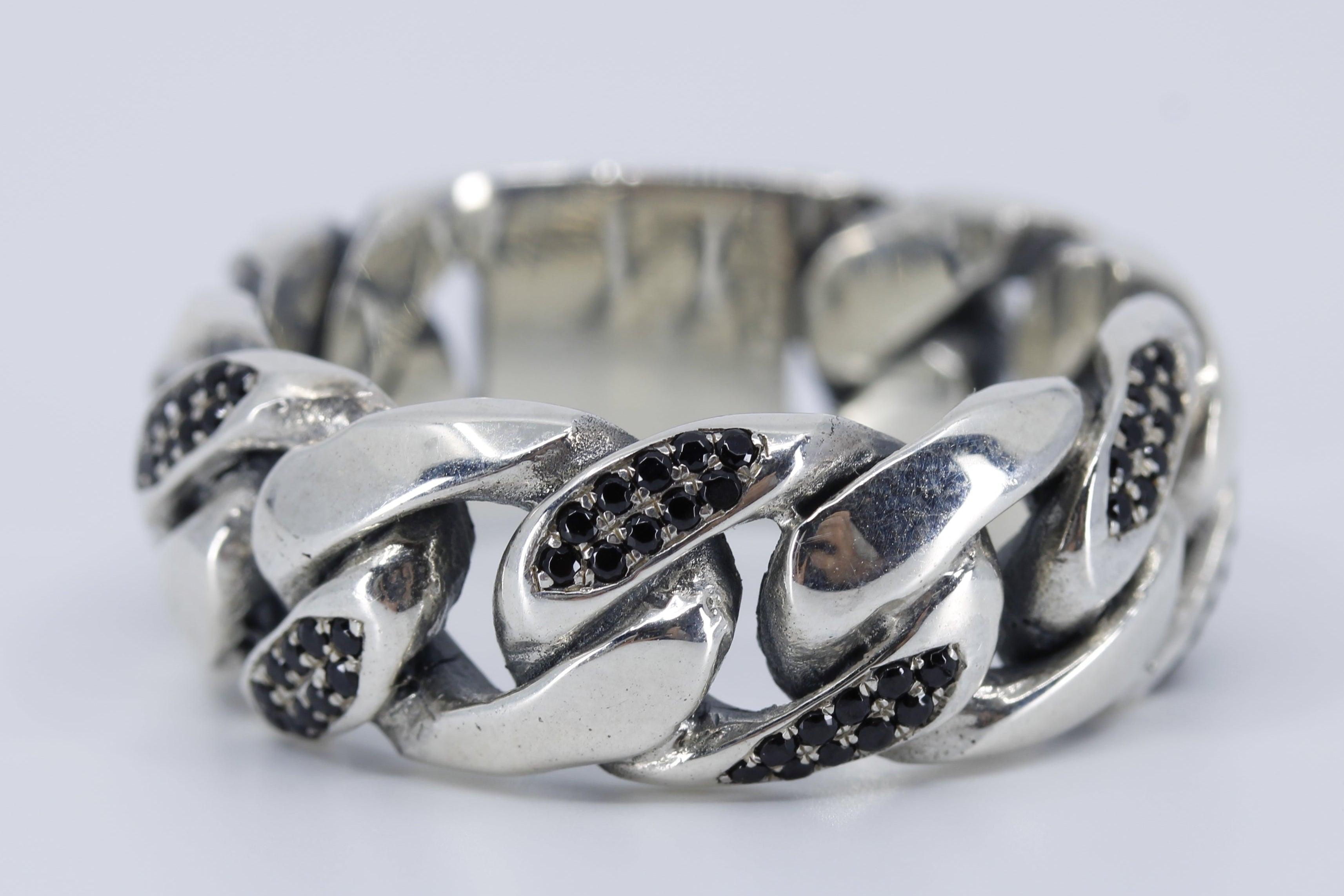 SAAR Black Spinel Curb Chain Ring