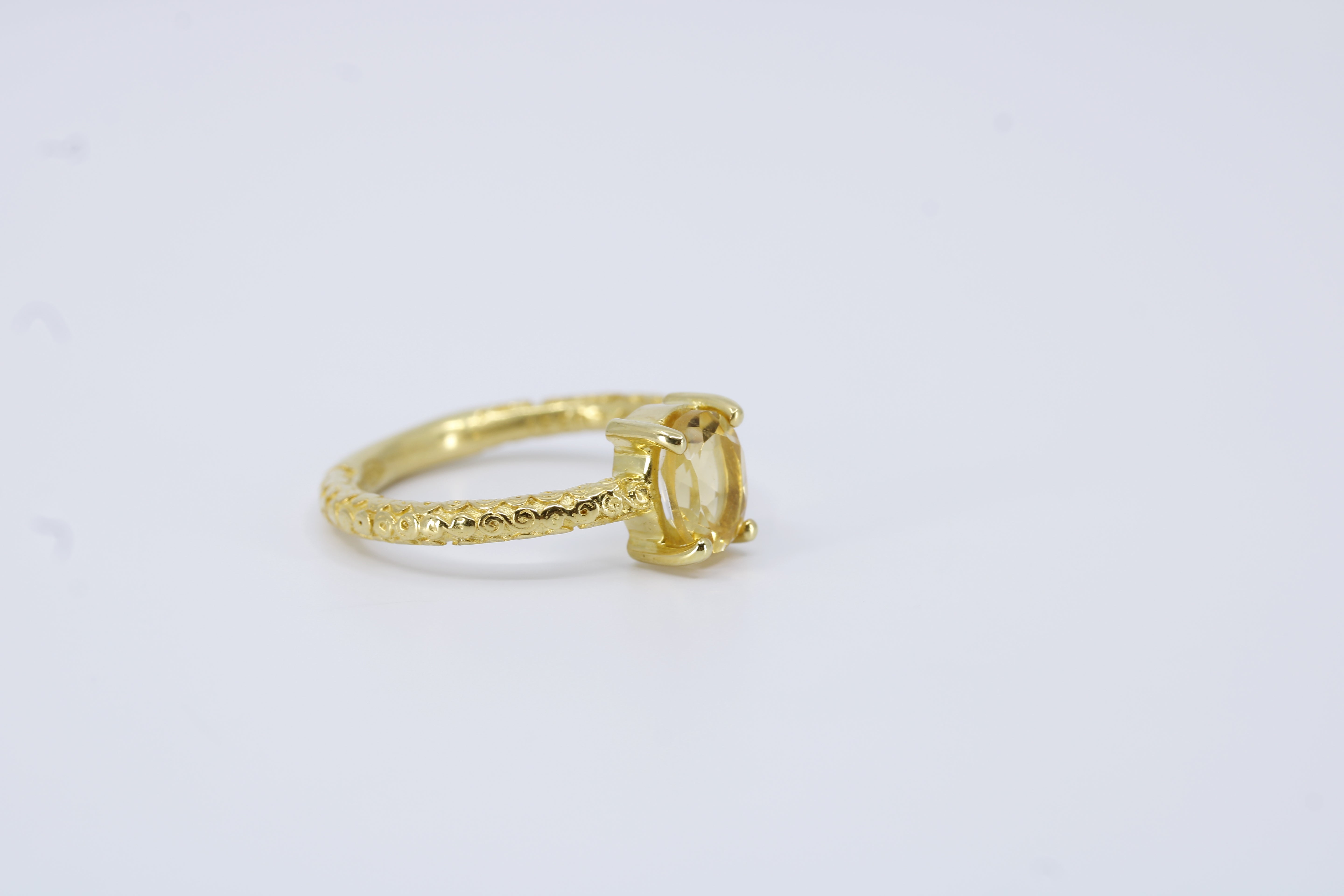 Il Gattopardo Solitaire Ring with Lemon Quartz