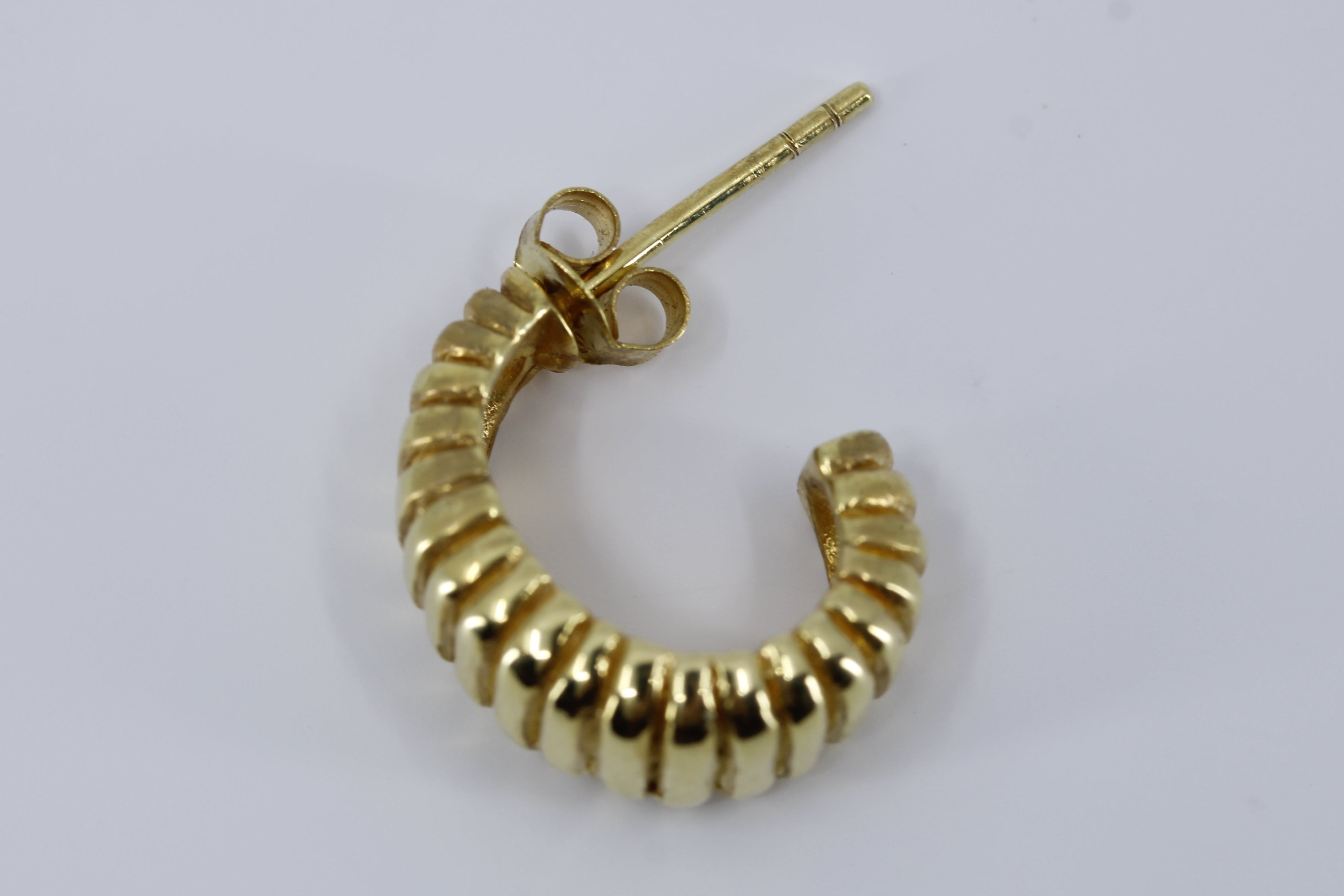 ASCENT 18K Gold Vermeil Ribbed Hoop Earrings