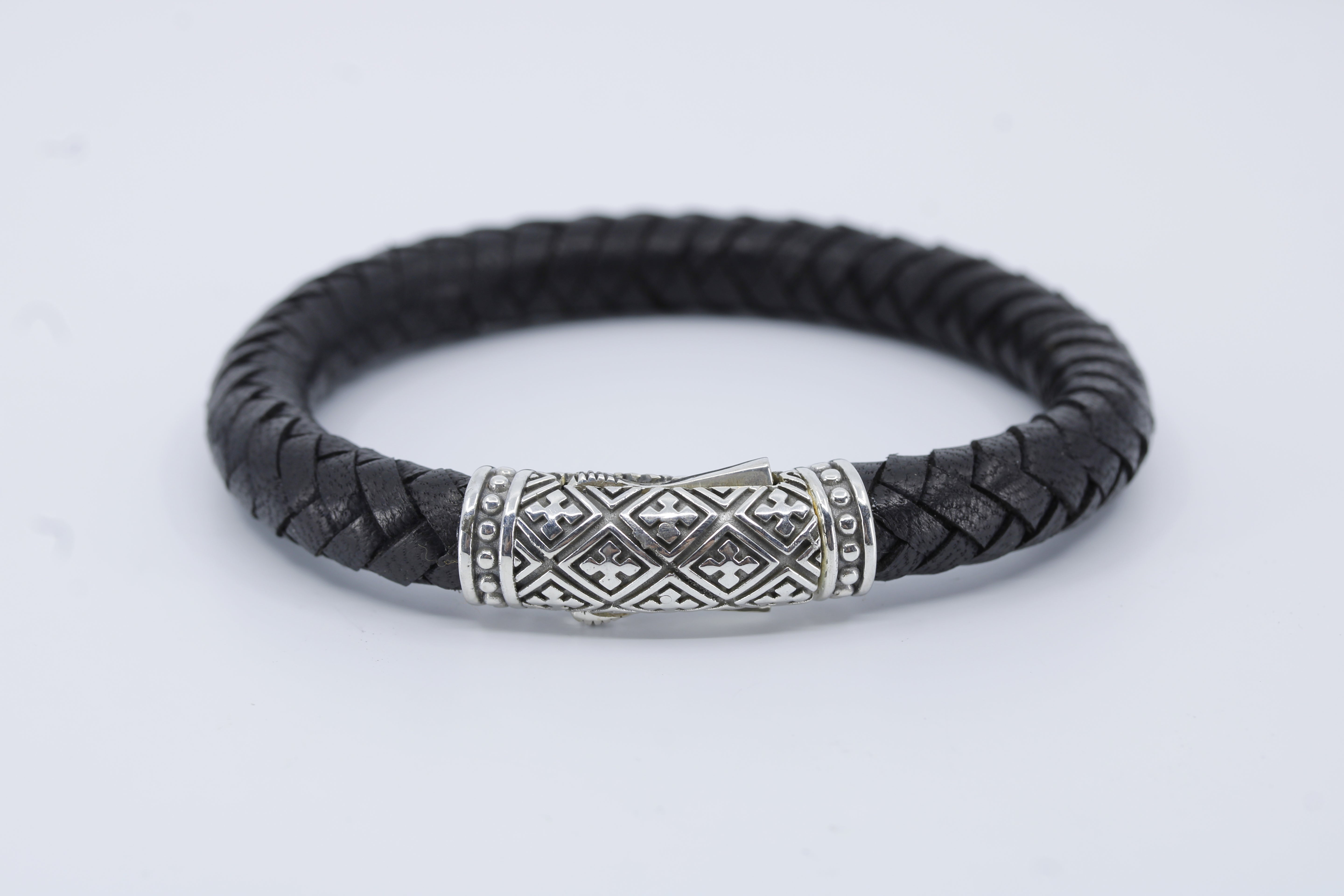 Casa Bali Braided Leather Bracelet with Lattice Barrel