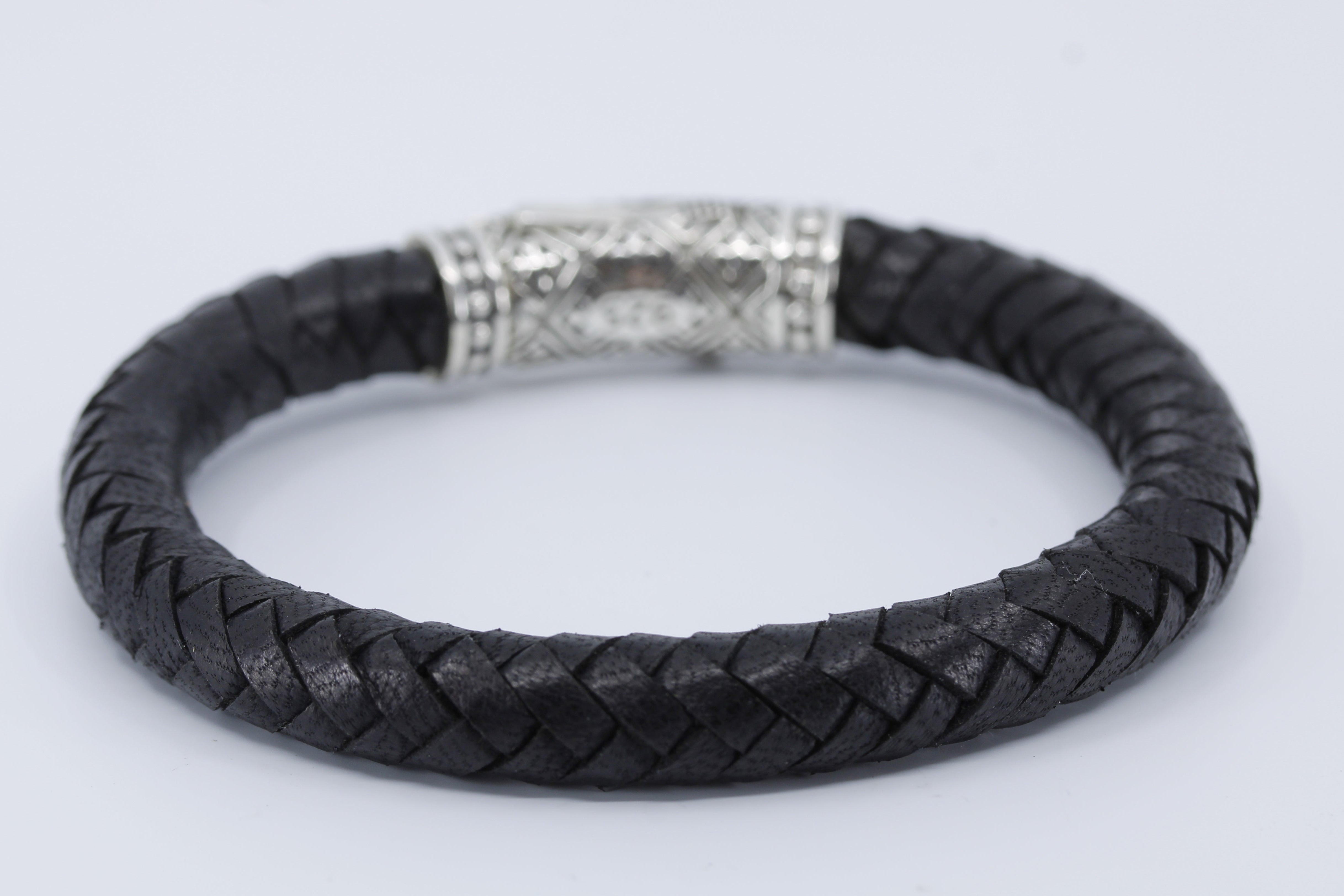 NOVA Braided Leather Bracelet with Lattice Barrel