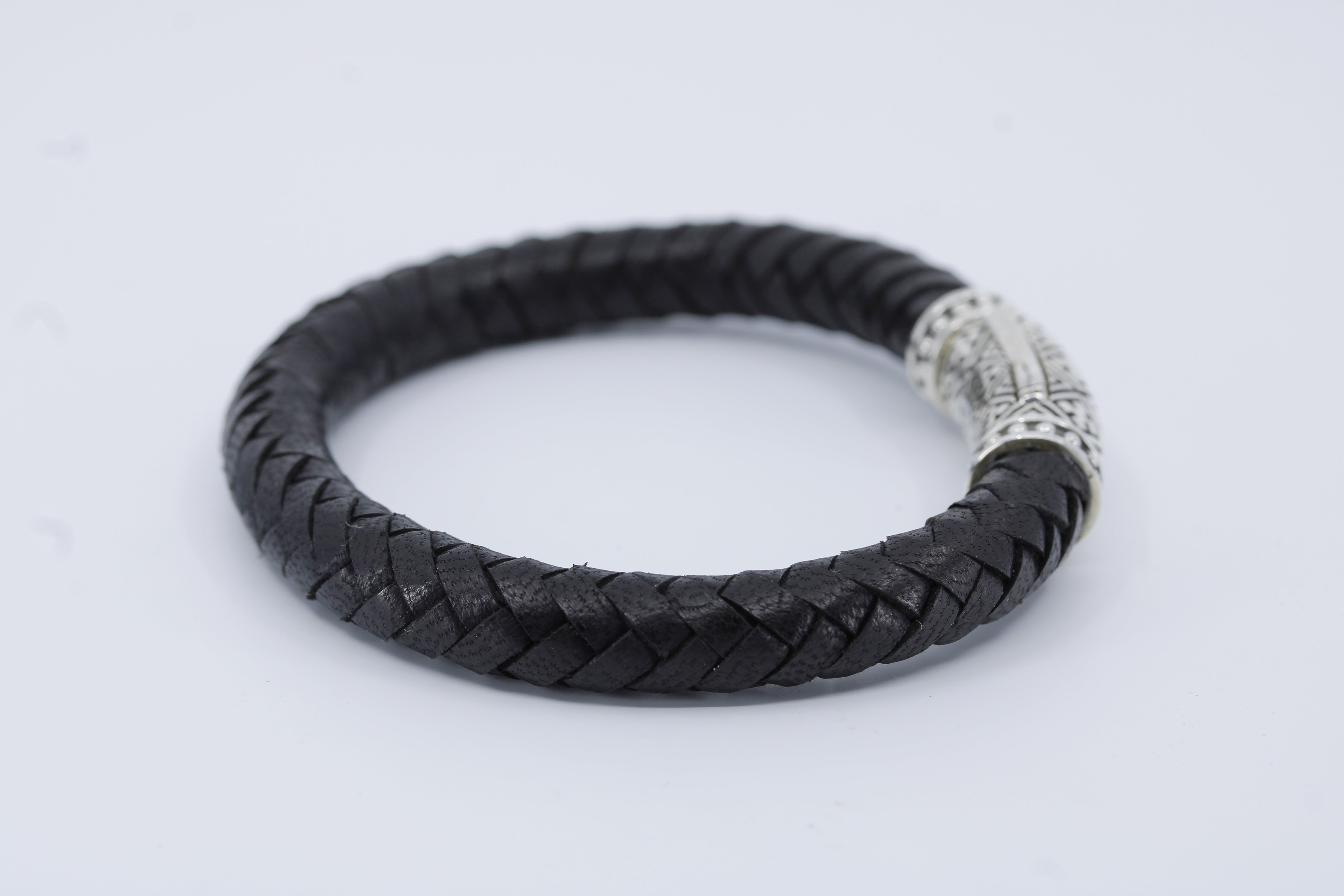 Casa Bali Braided Leather Bracelet with Lattice Barrel