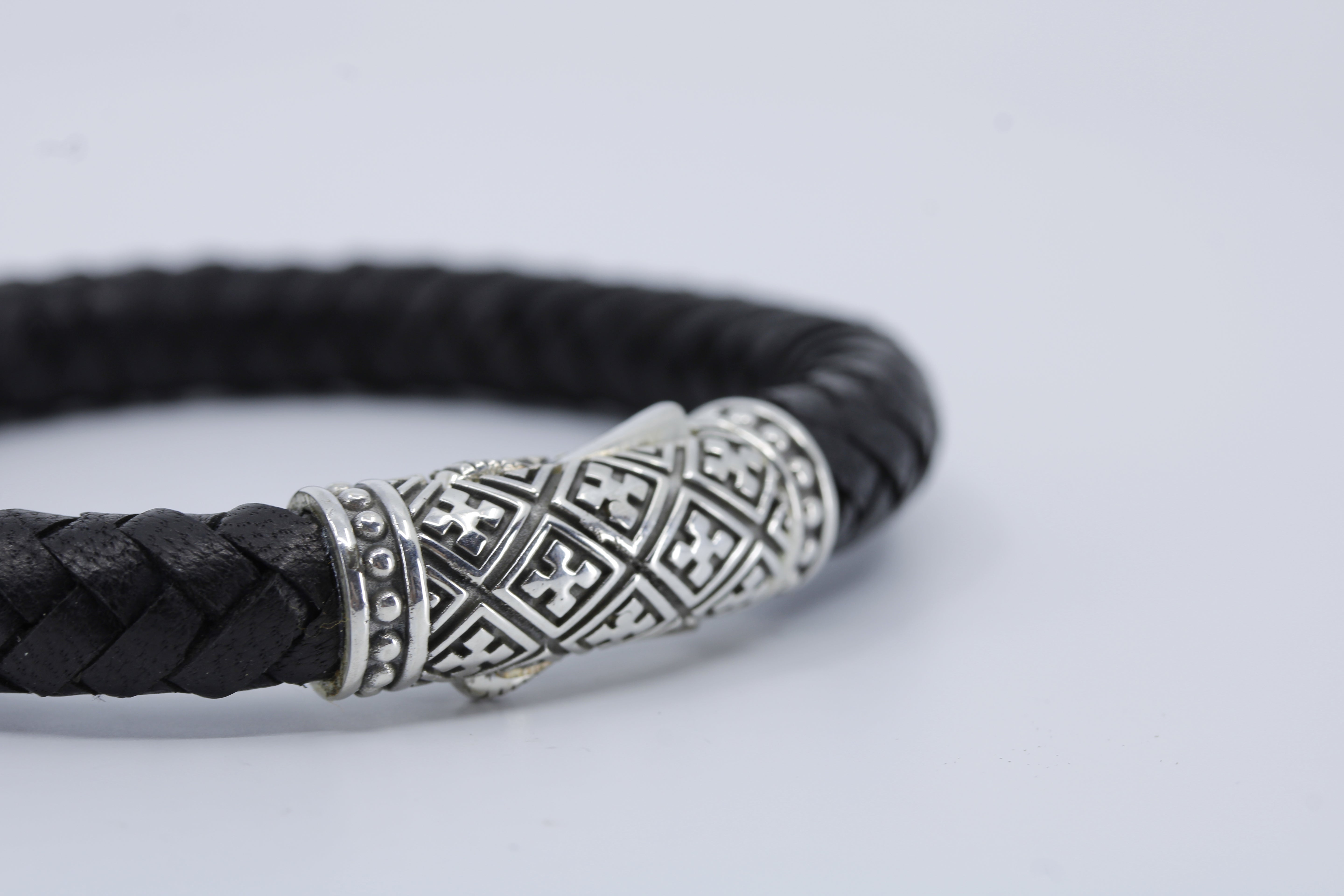 Casa Bali Braided Leather Bracelet with Lattice Barrel