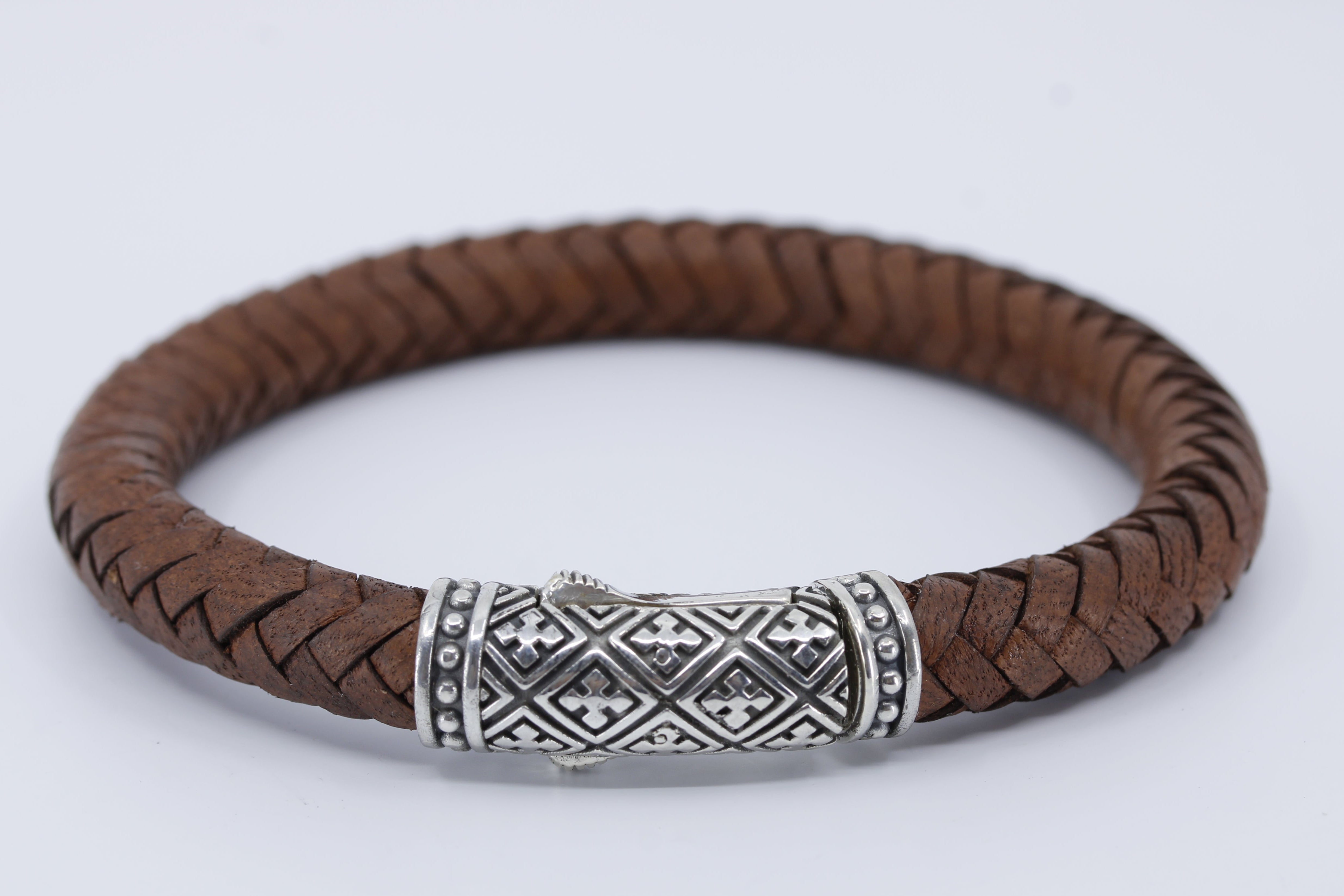 NOVA Braided Leather Bracelet with Lattice Barrel