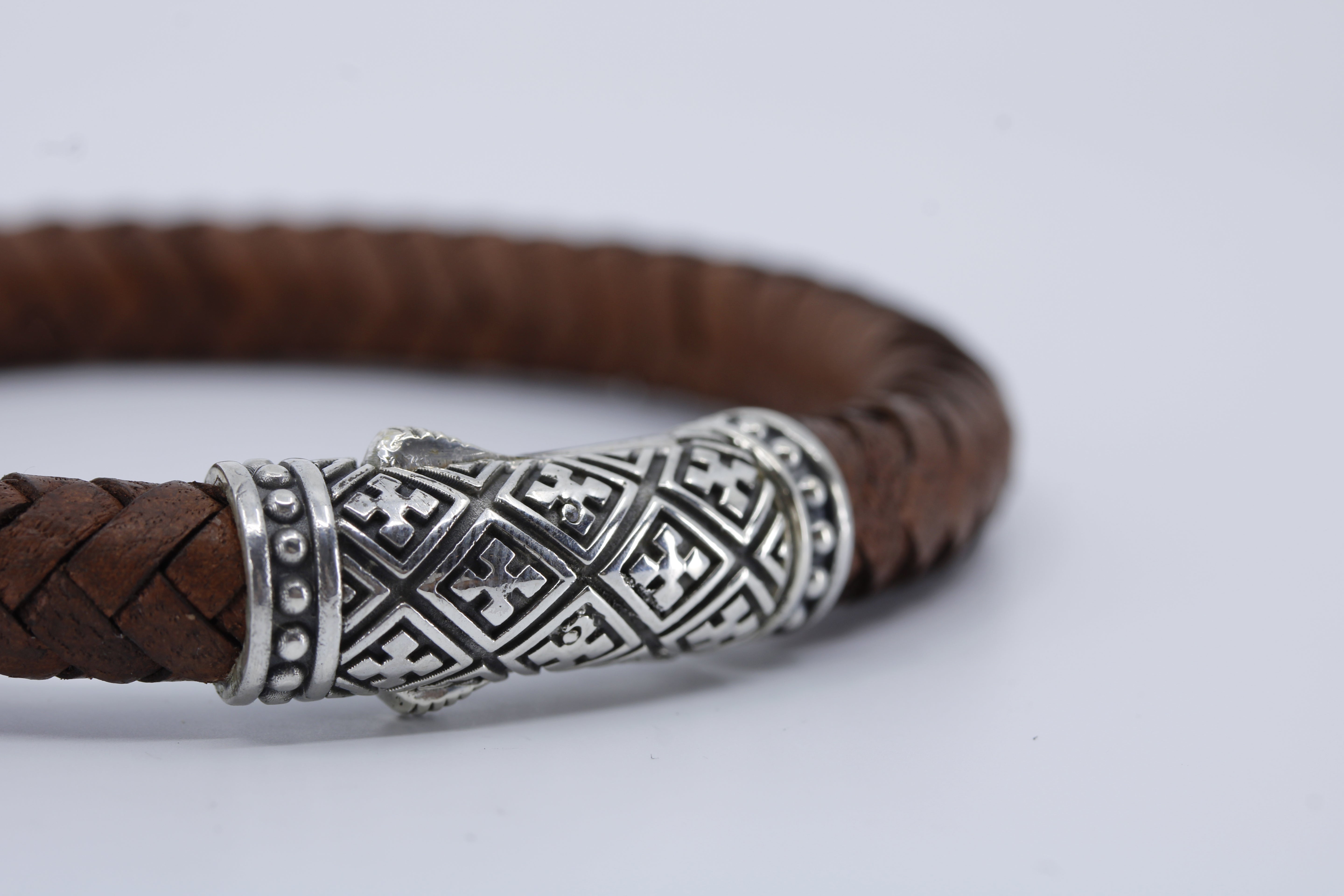 Casa Bali Braided Leather Bracelet with Lattice Barrel
