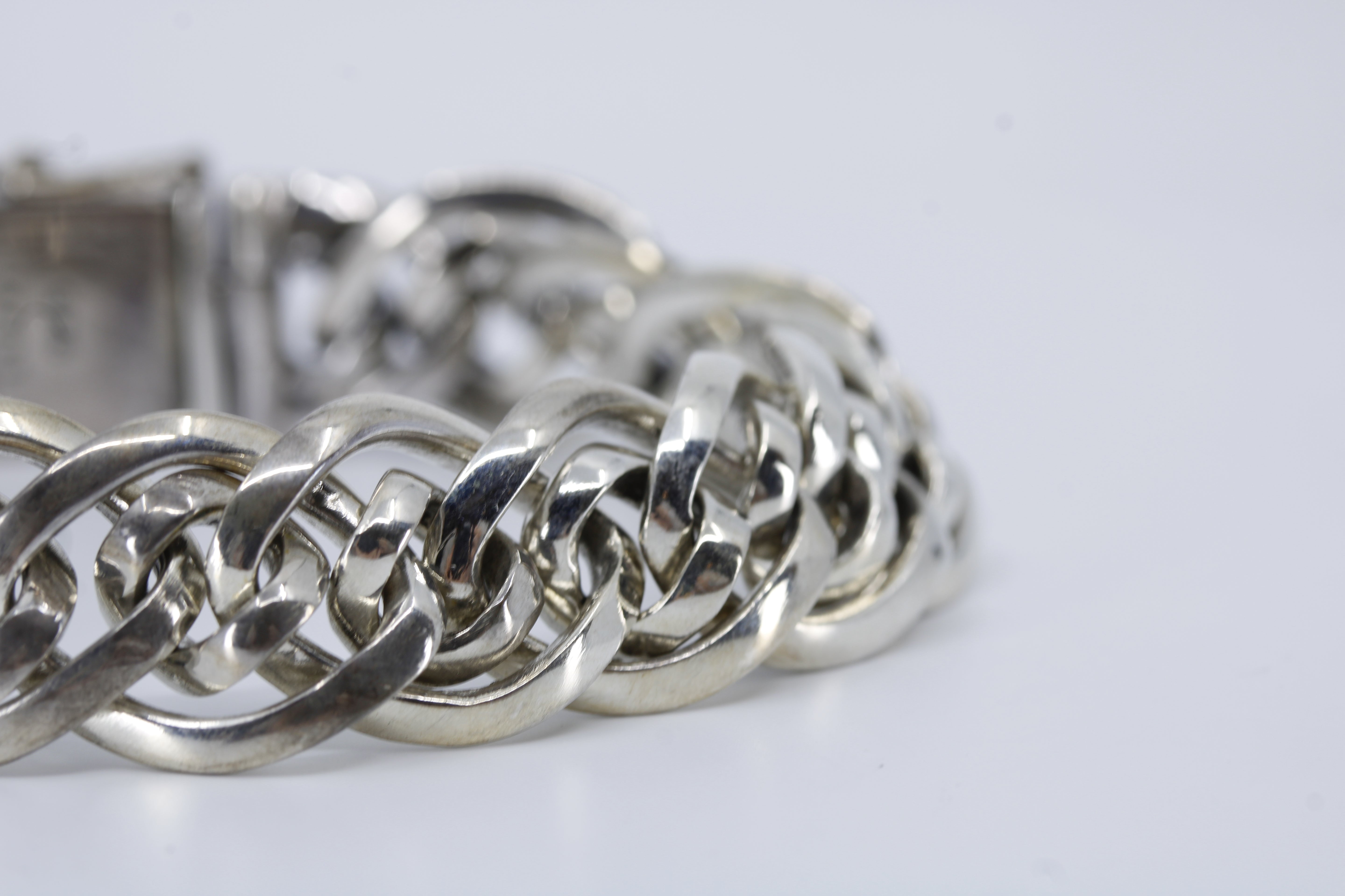 Casa Bali Slim Curb Chain Bracelet