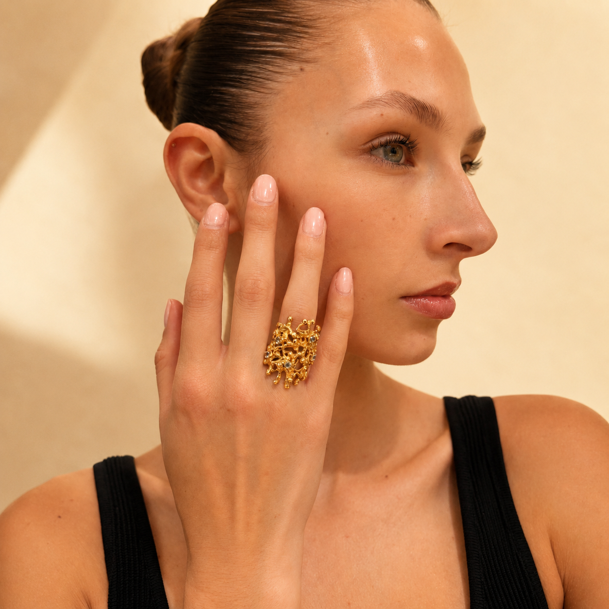 NURAI Cigar Ring with Topaz