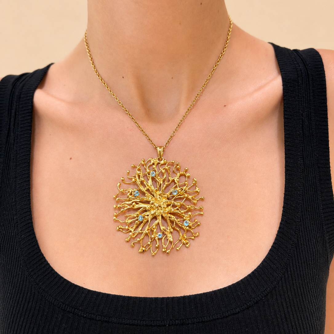 NURAI Bold Pendant Necklace