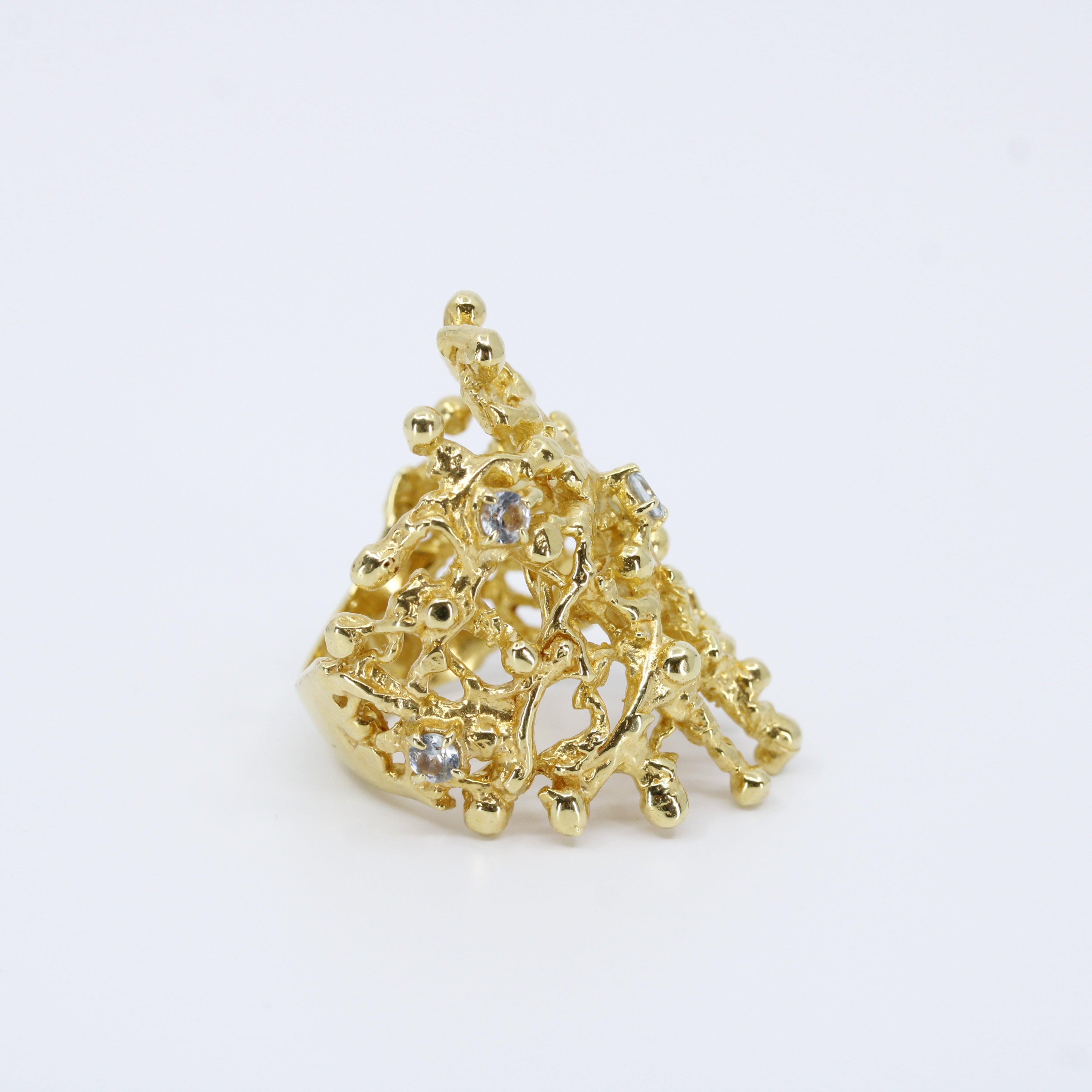 MAREA Cigar Ring with Topaz