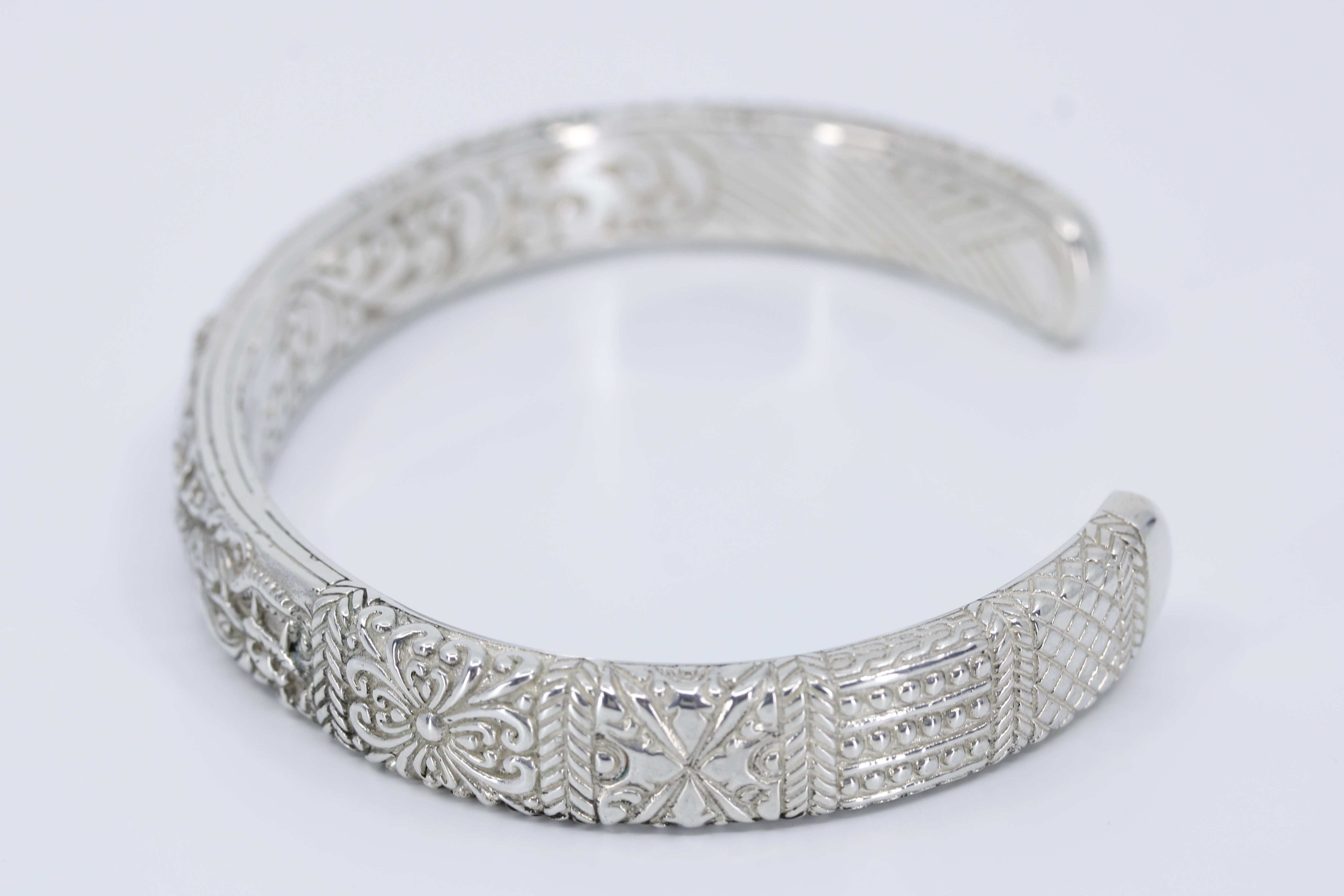JAYA Engraved Cuff Bracelet