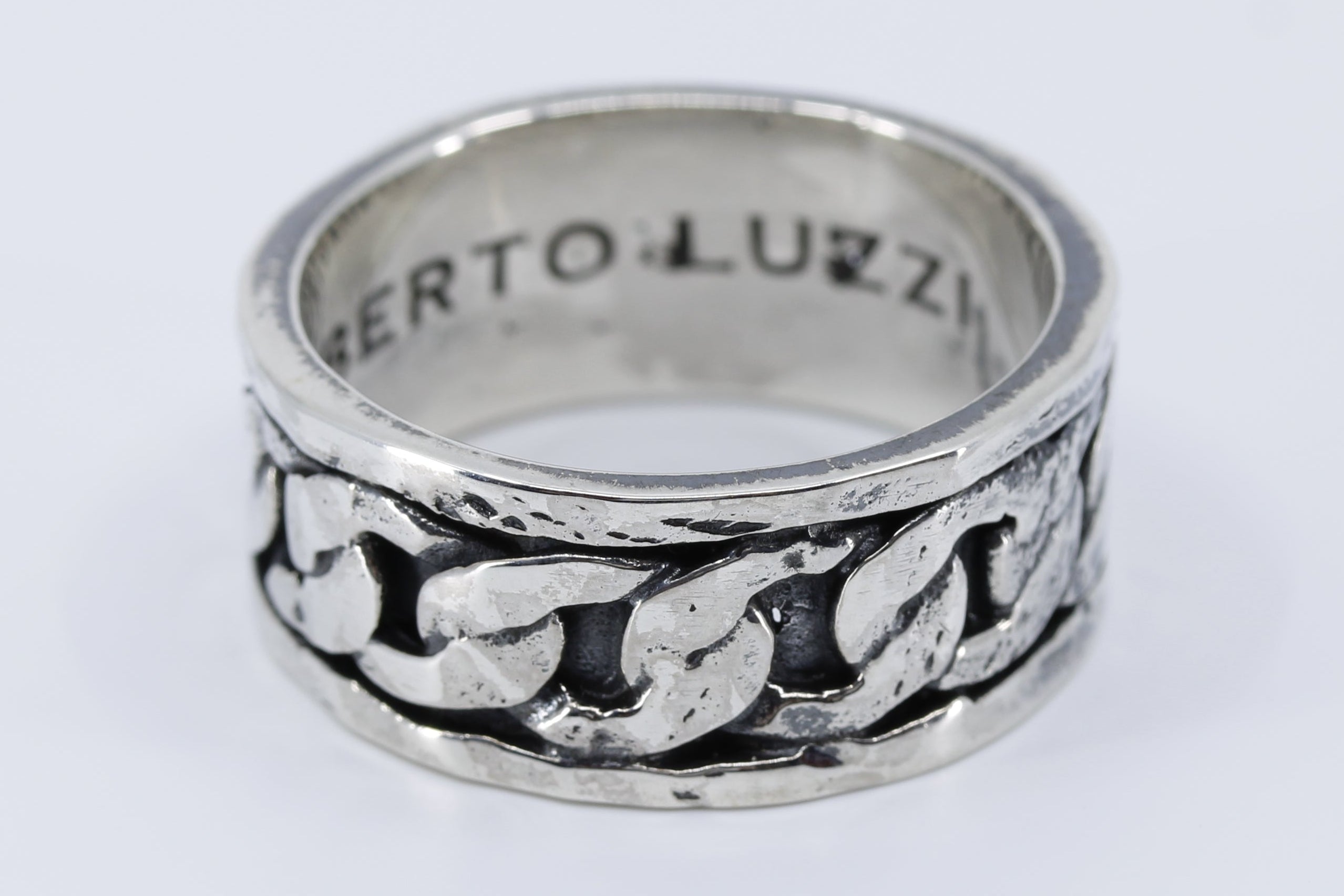 SAAR Inset Band Ring