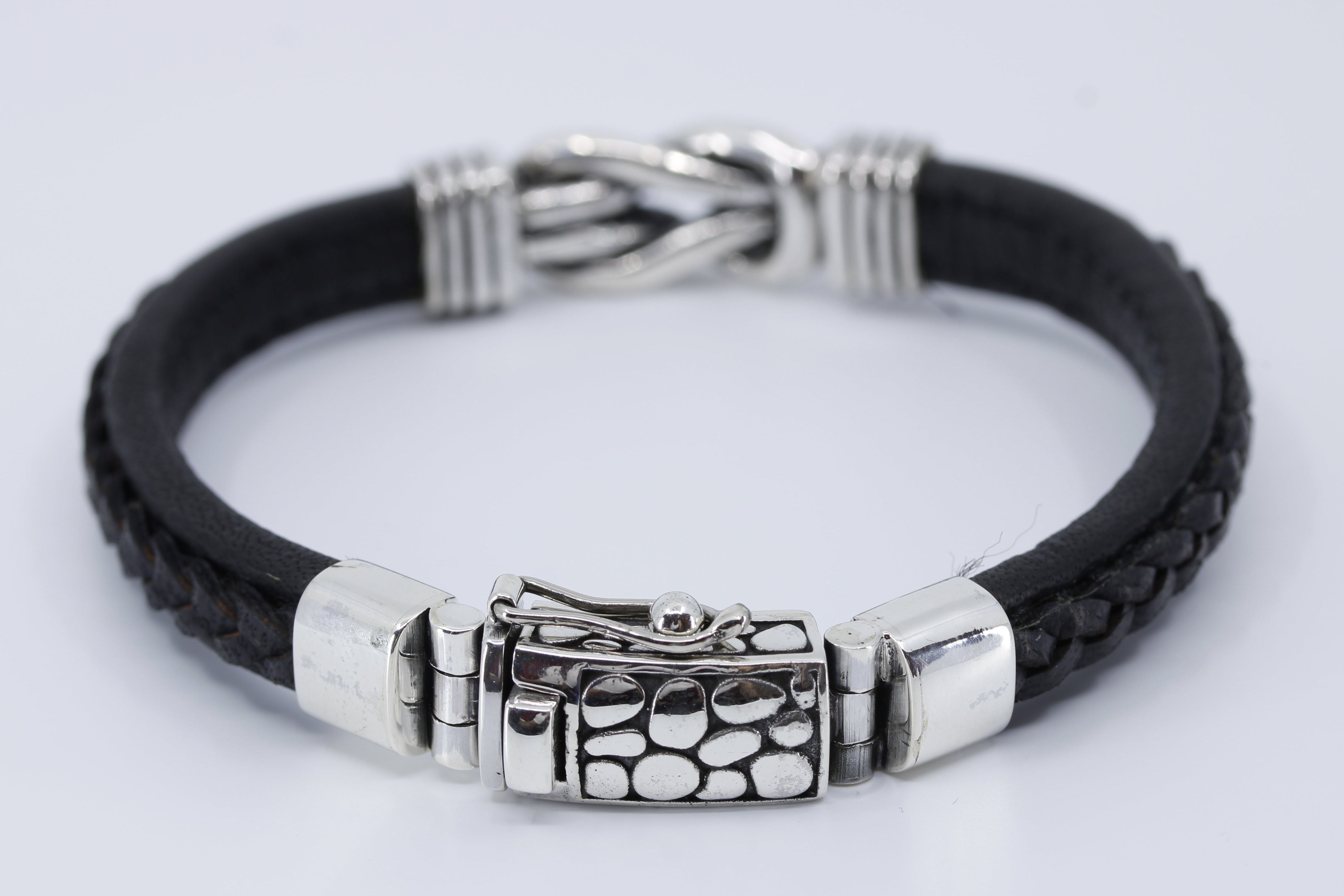 NOVA Knot Leather Bracelet