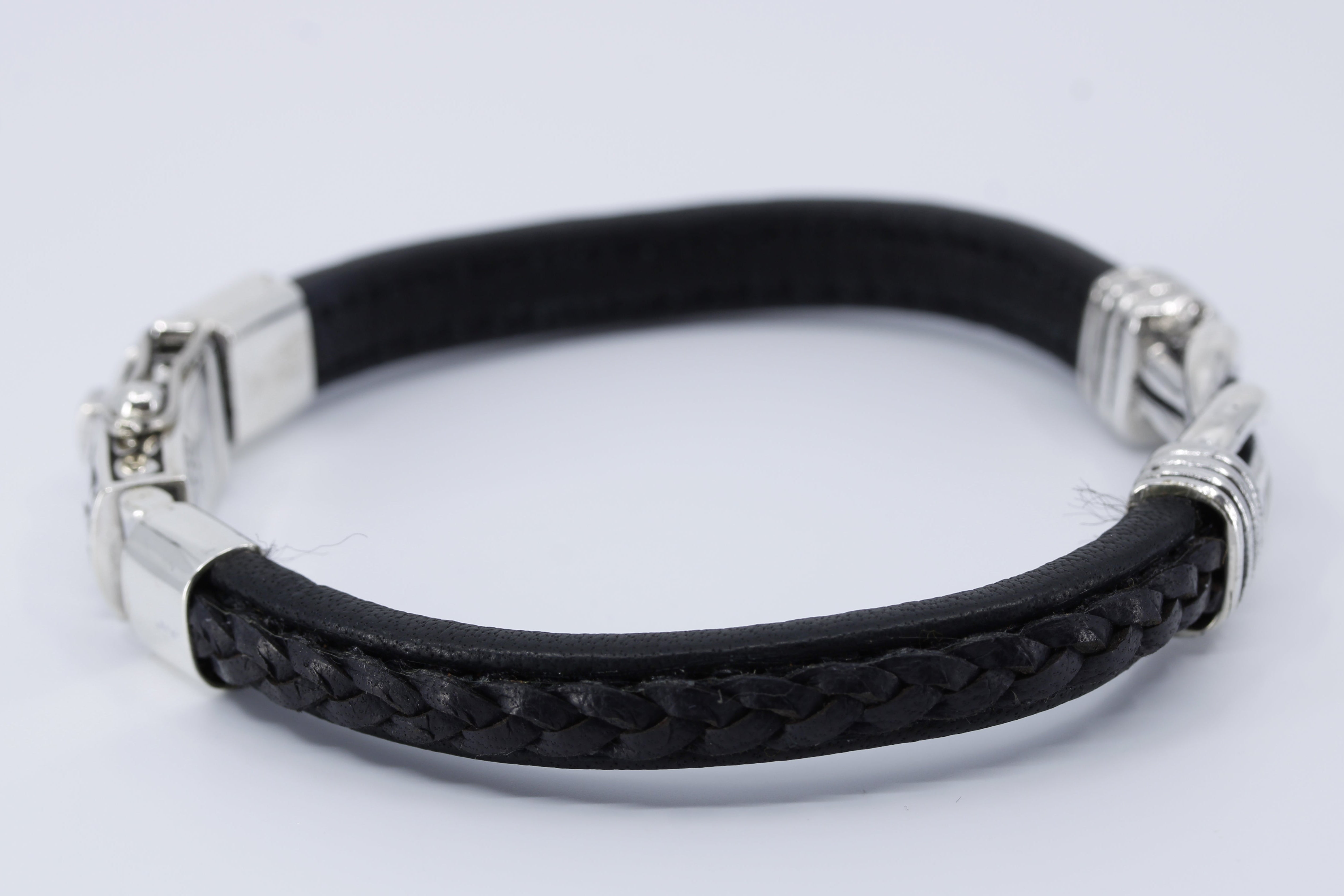 NOVA Knot Leather Bracelet