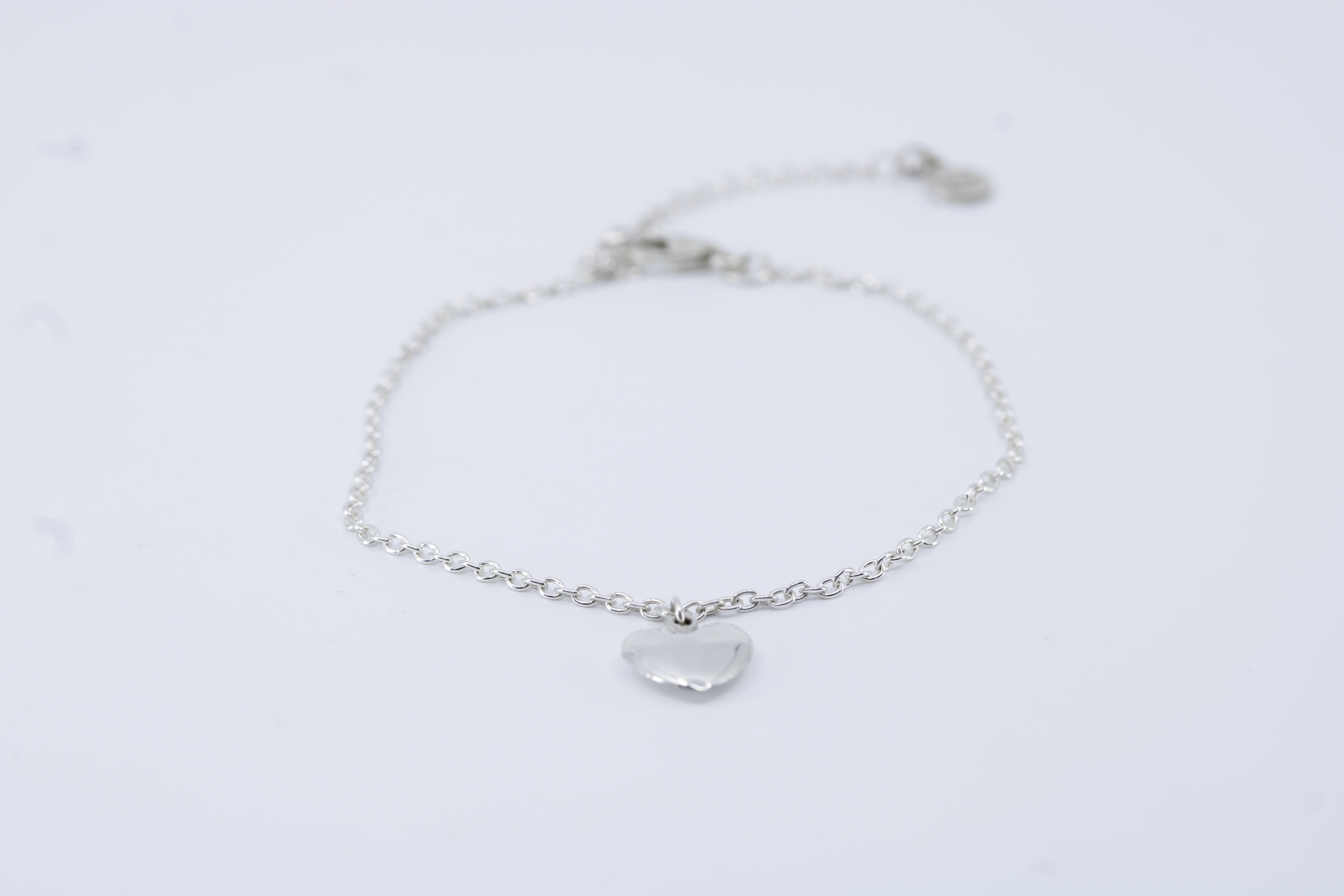 Linea Sculpted Heart Station Bracelet