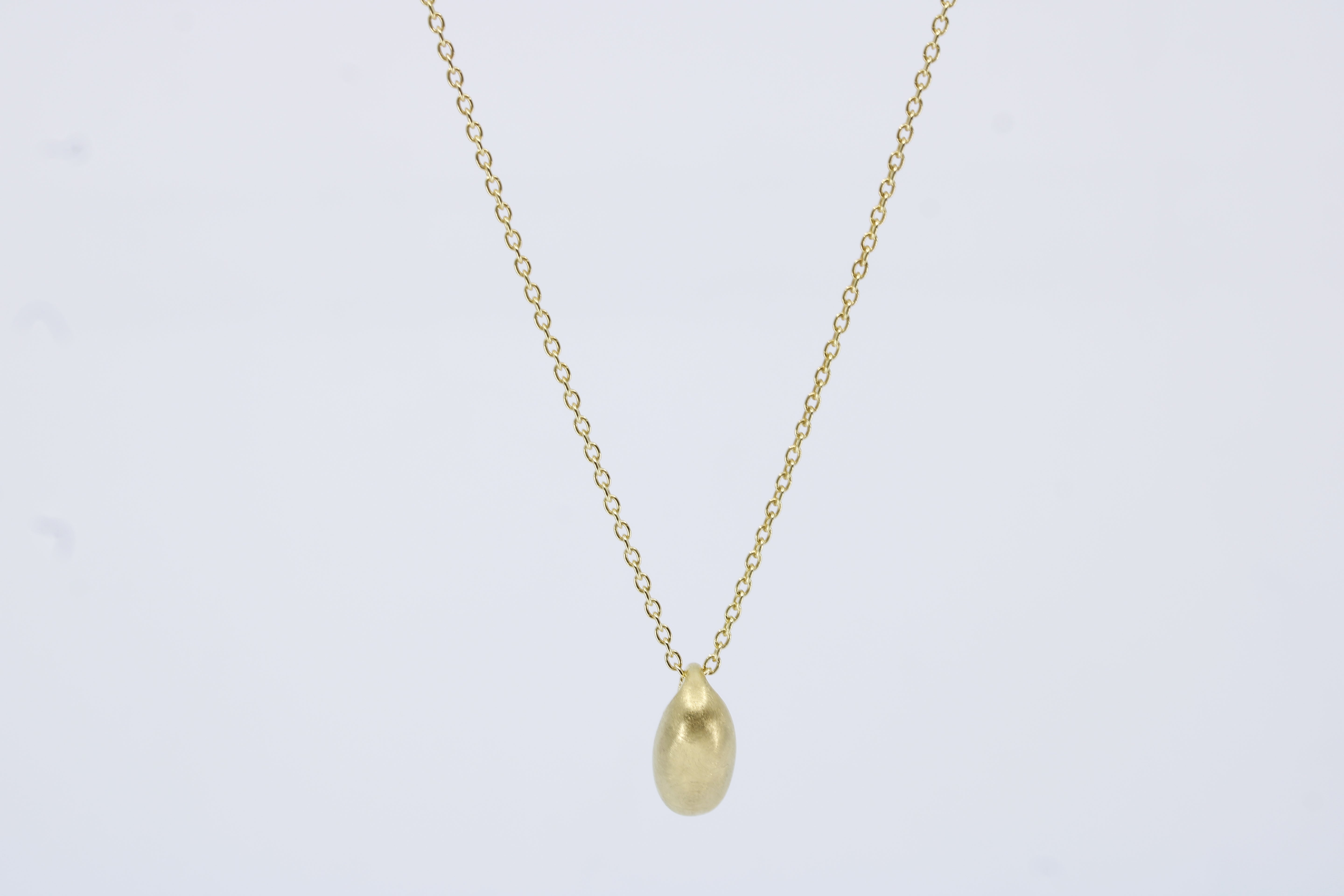 Linea Sculpture Pendant Necklace