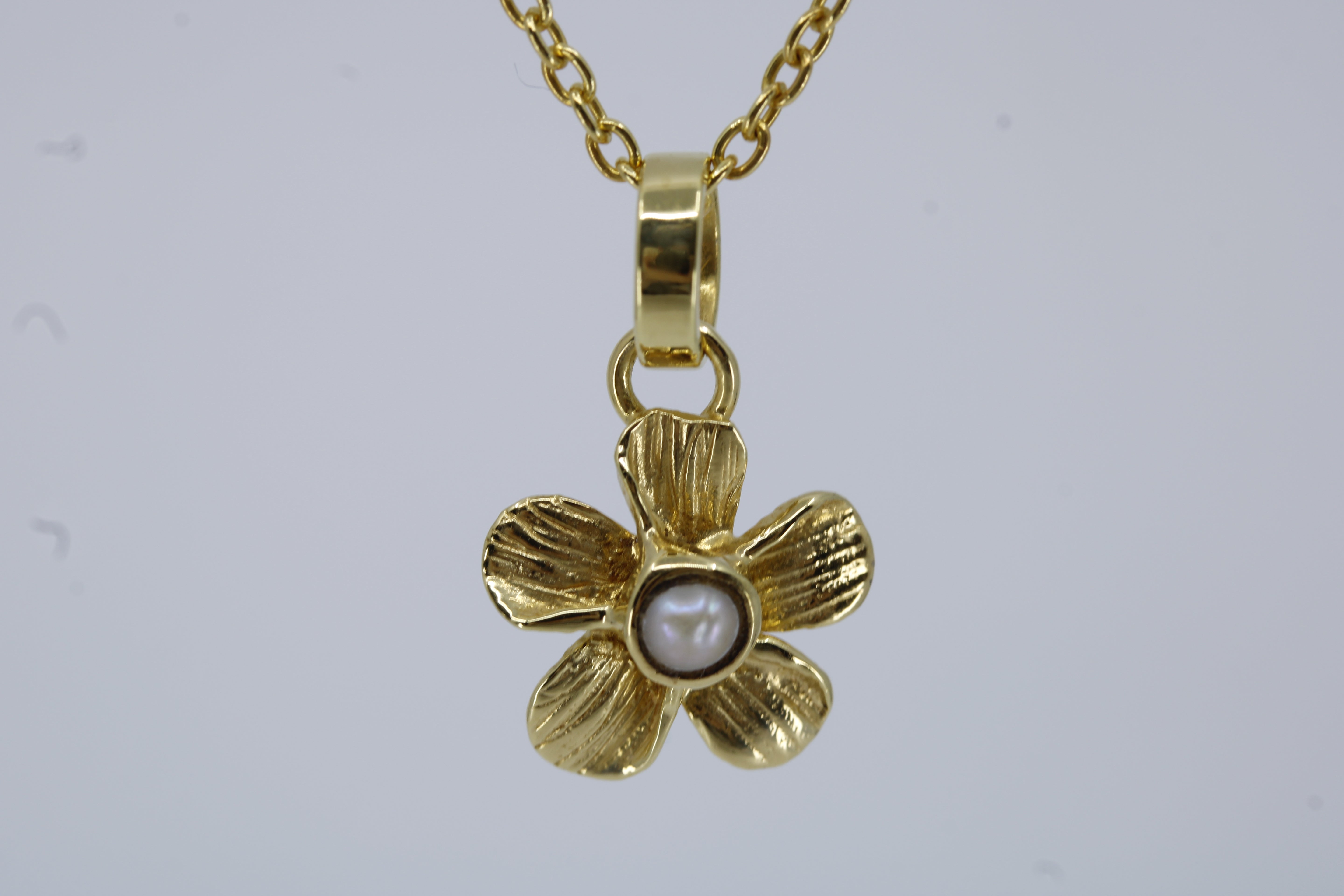 Bianca Classic Pendant Necklace