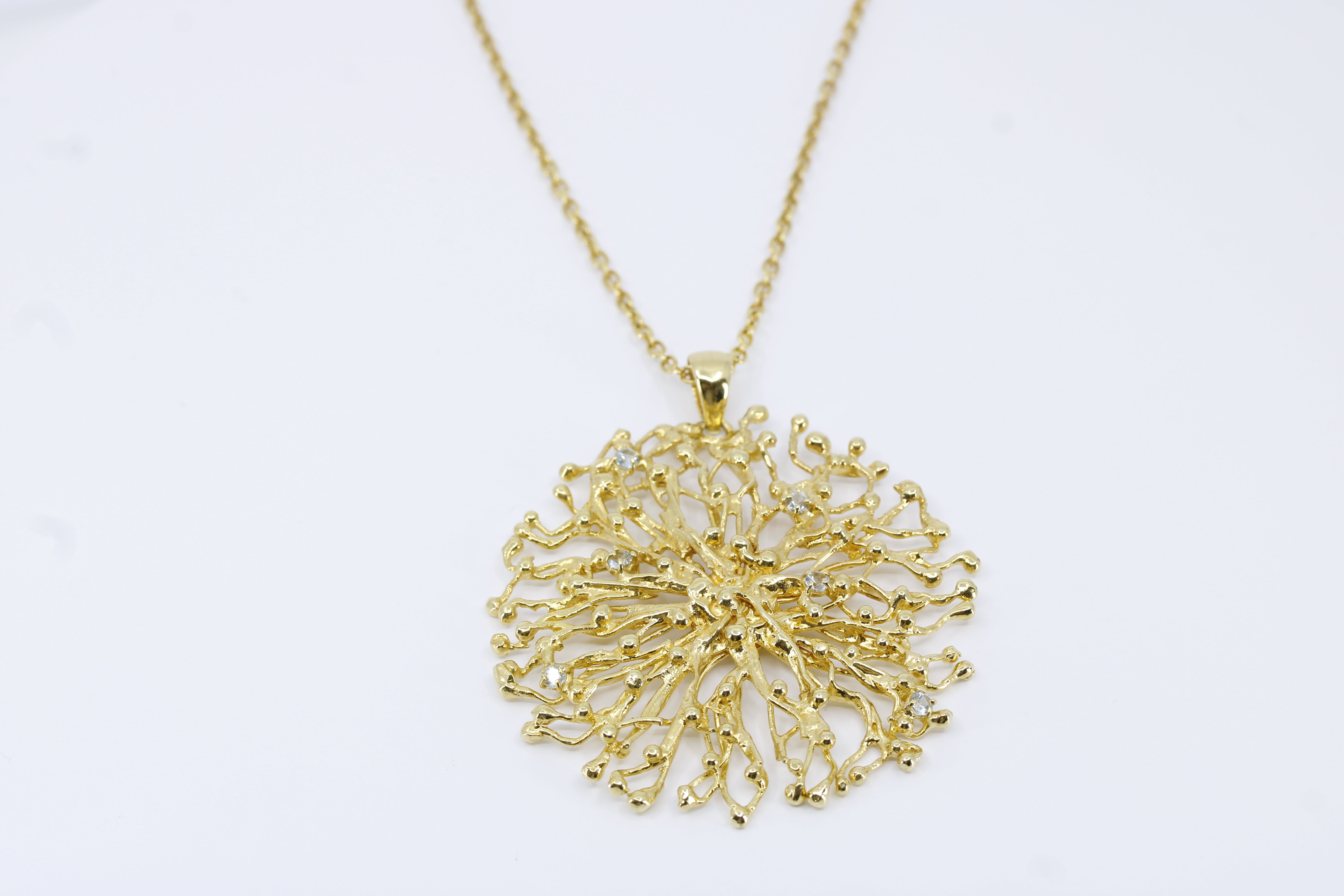 MAREA Bold Pendant Necklace
