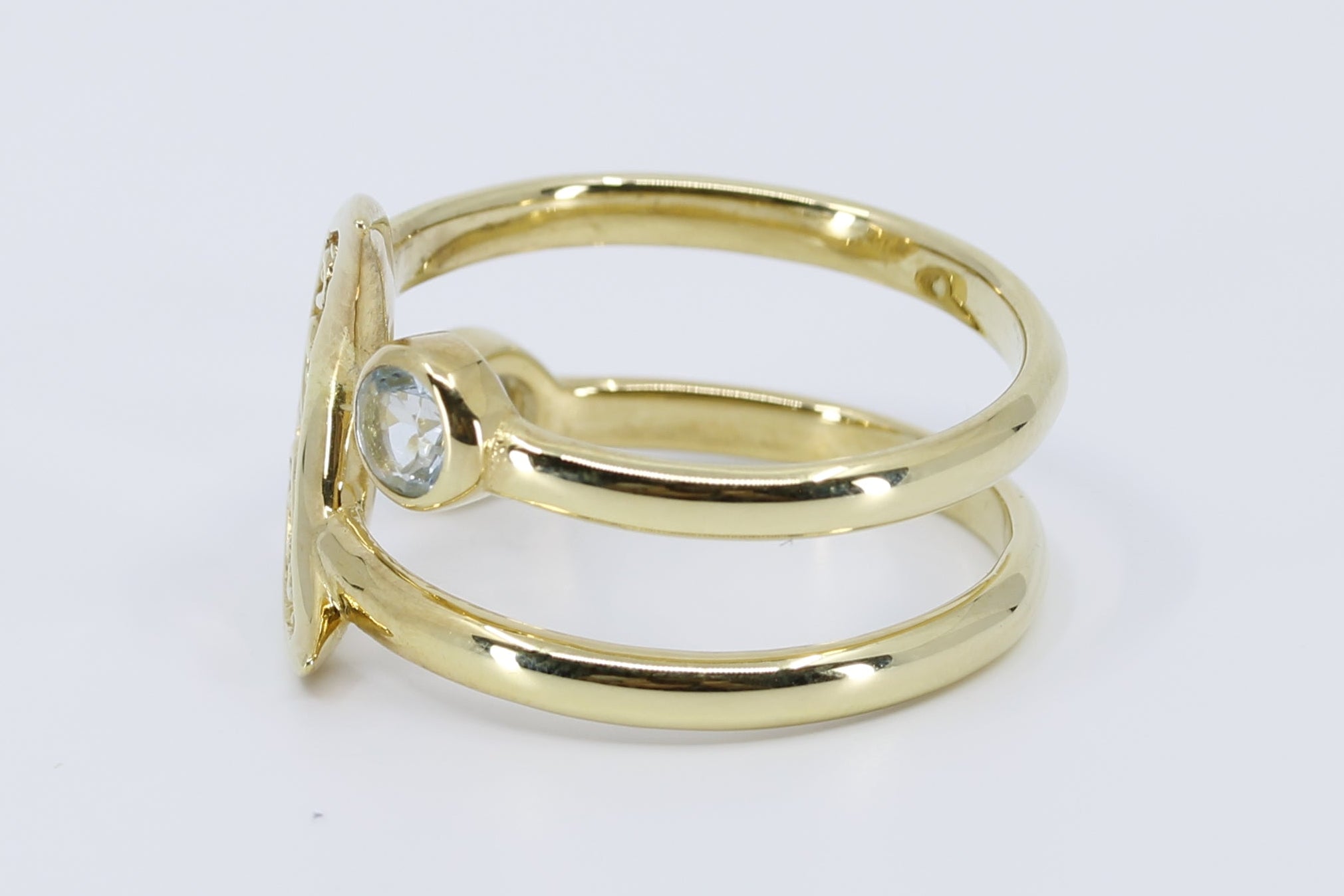 VENERE Ring with Blue Topaz