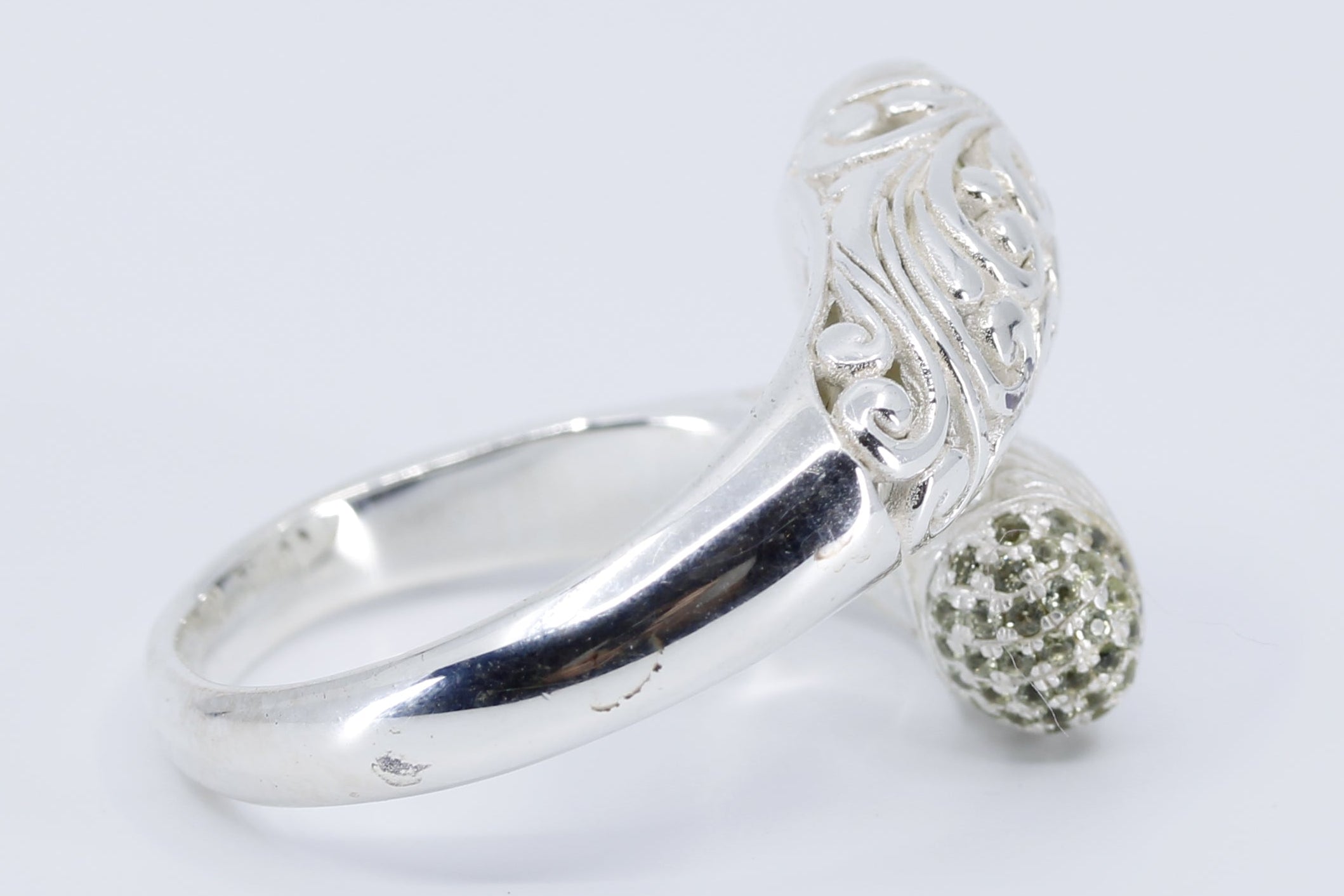 ALBA  Peridot Bypass Ring