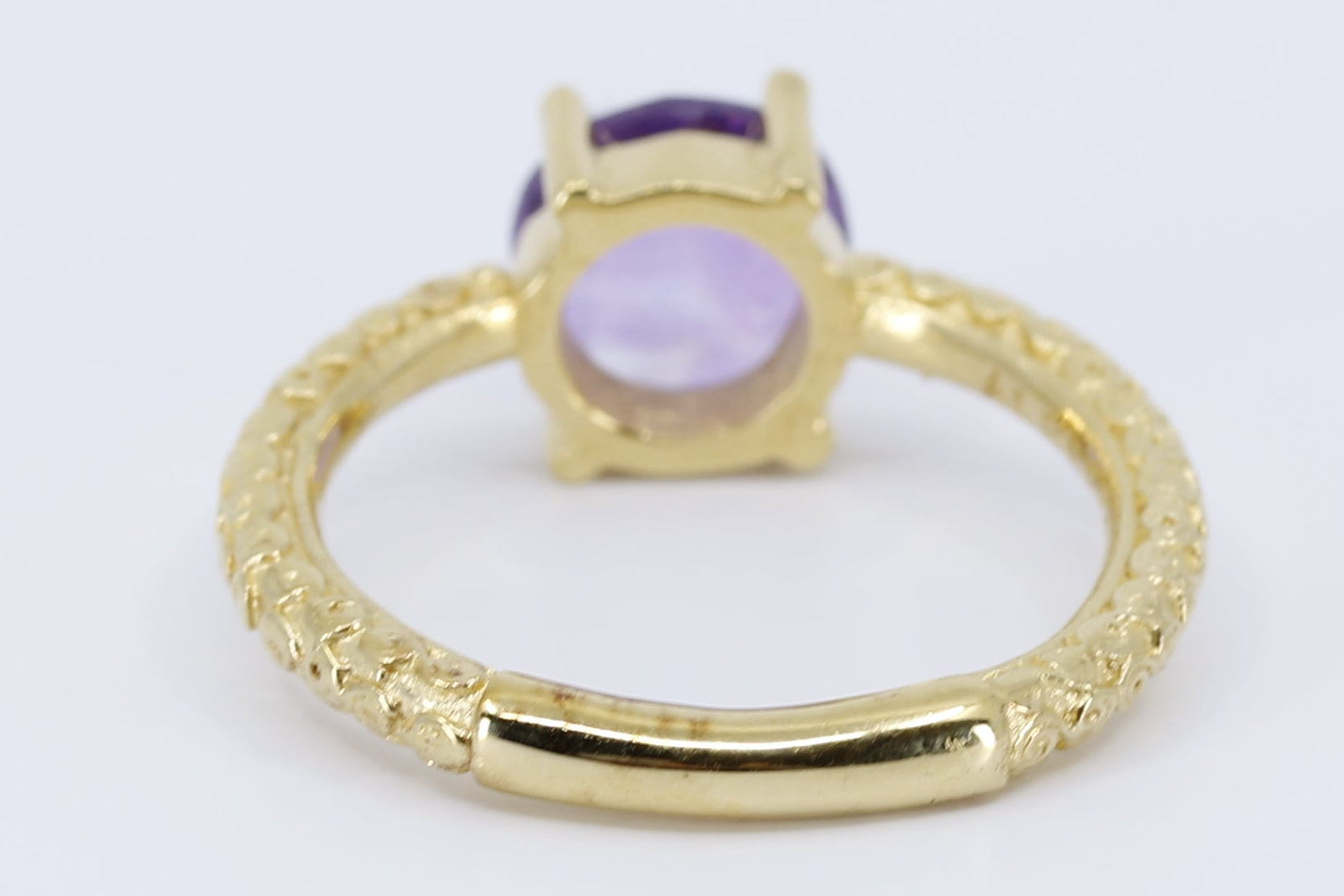 AURORA Classic Solitaire Ring with Amethyst