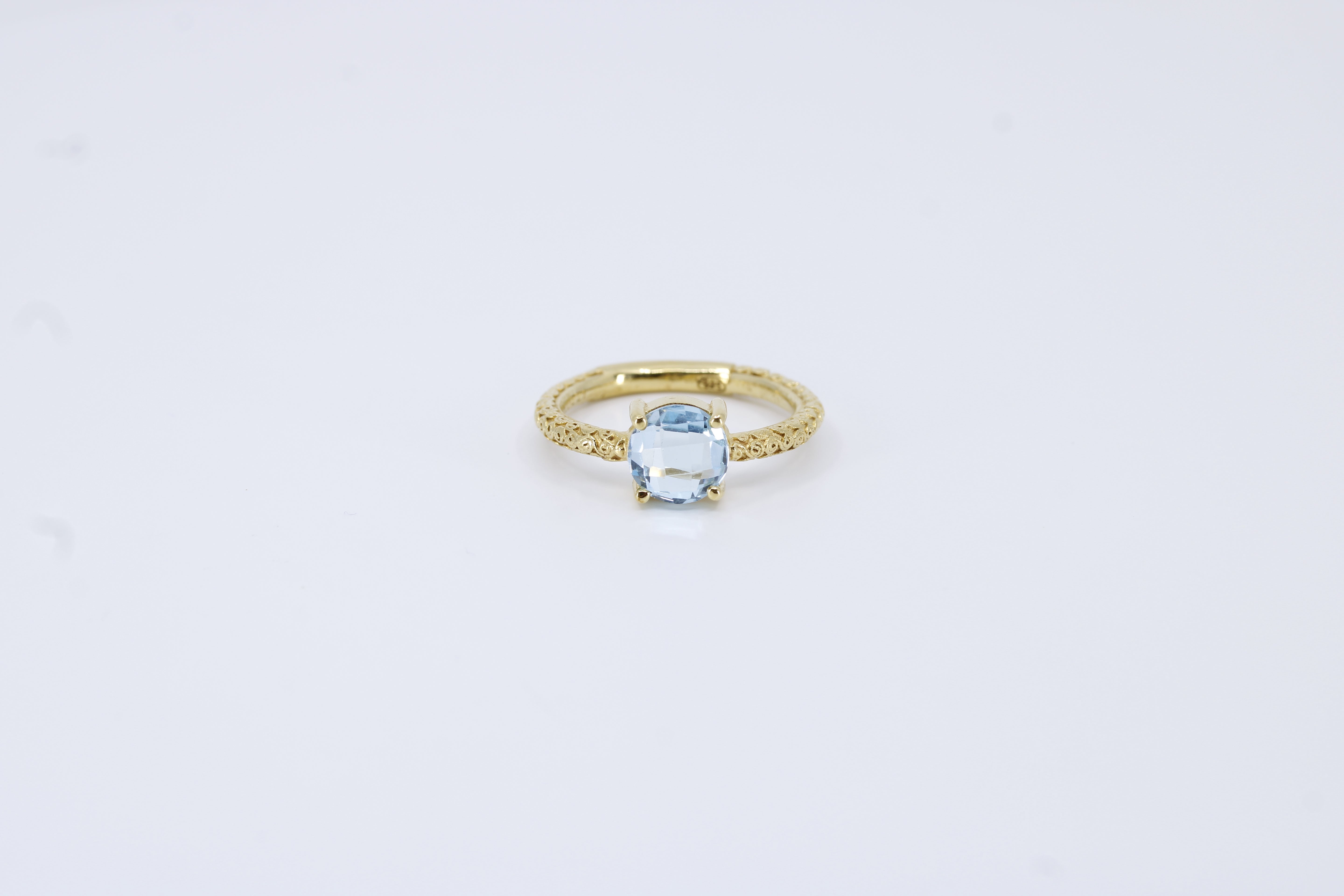 Il Gattopardo Classic Solitaire Ring with Blue Topaz