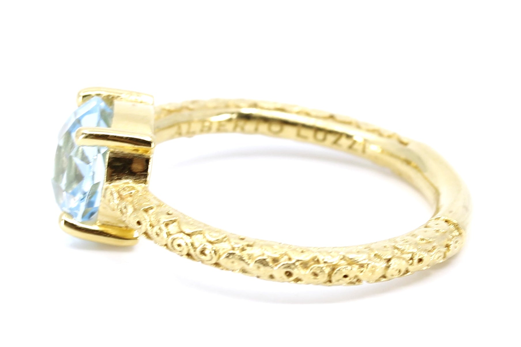 AURORA Classic Solitaire Ring with Blue Topaz