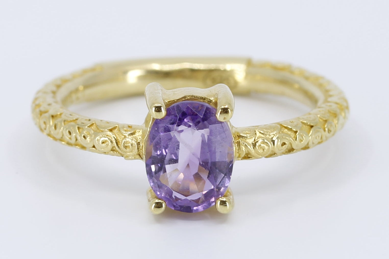 AURORA Solitaire Ring with Amethyst