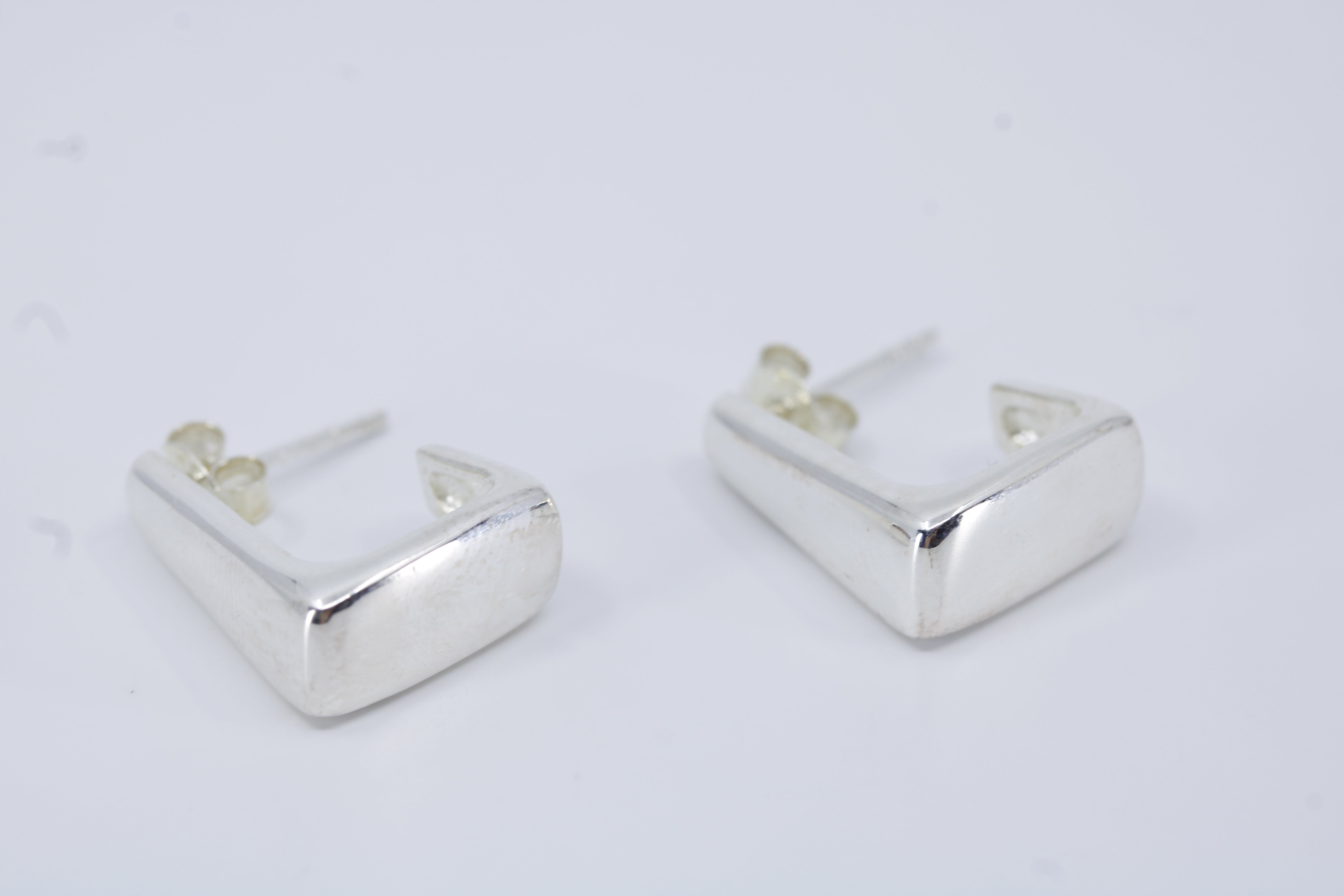Linea Square Hoop Earrings