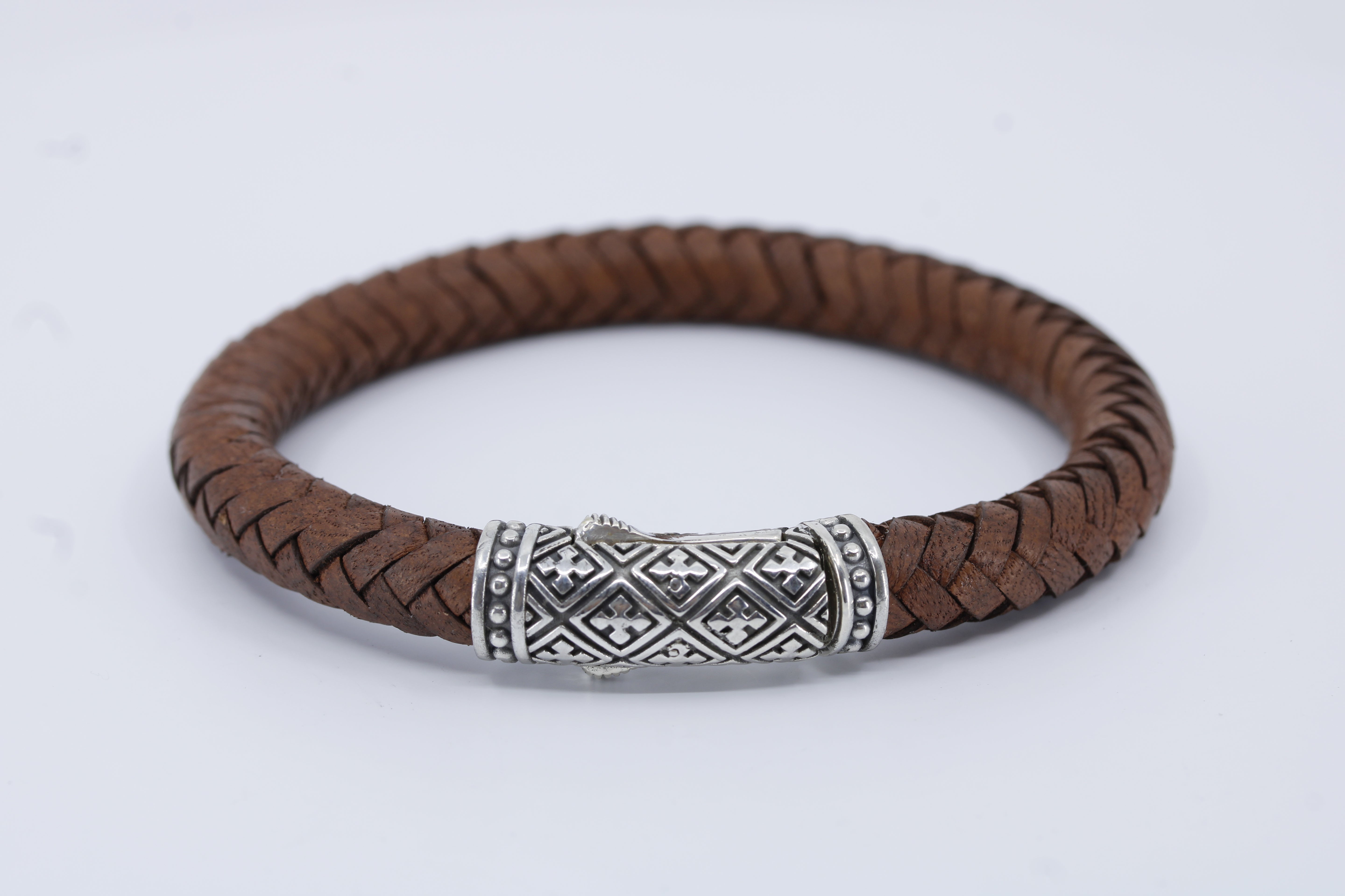 Casa Bali Braided Leather Bracelet with Lattice Barrel