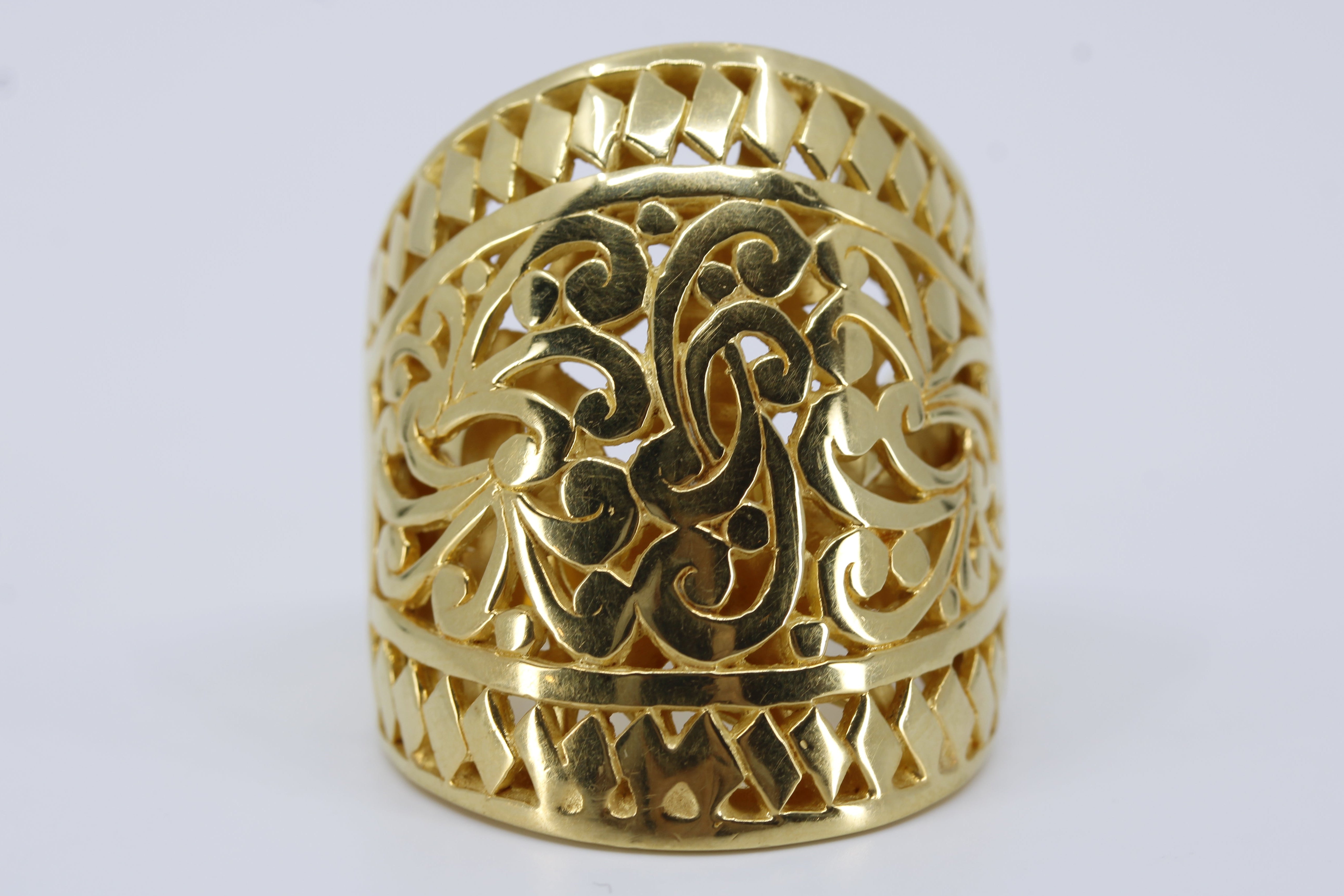 RAVENNA Carved Cigar Band Ring