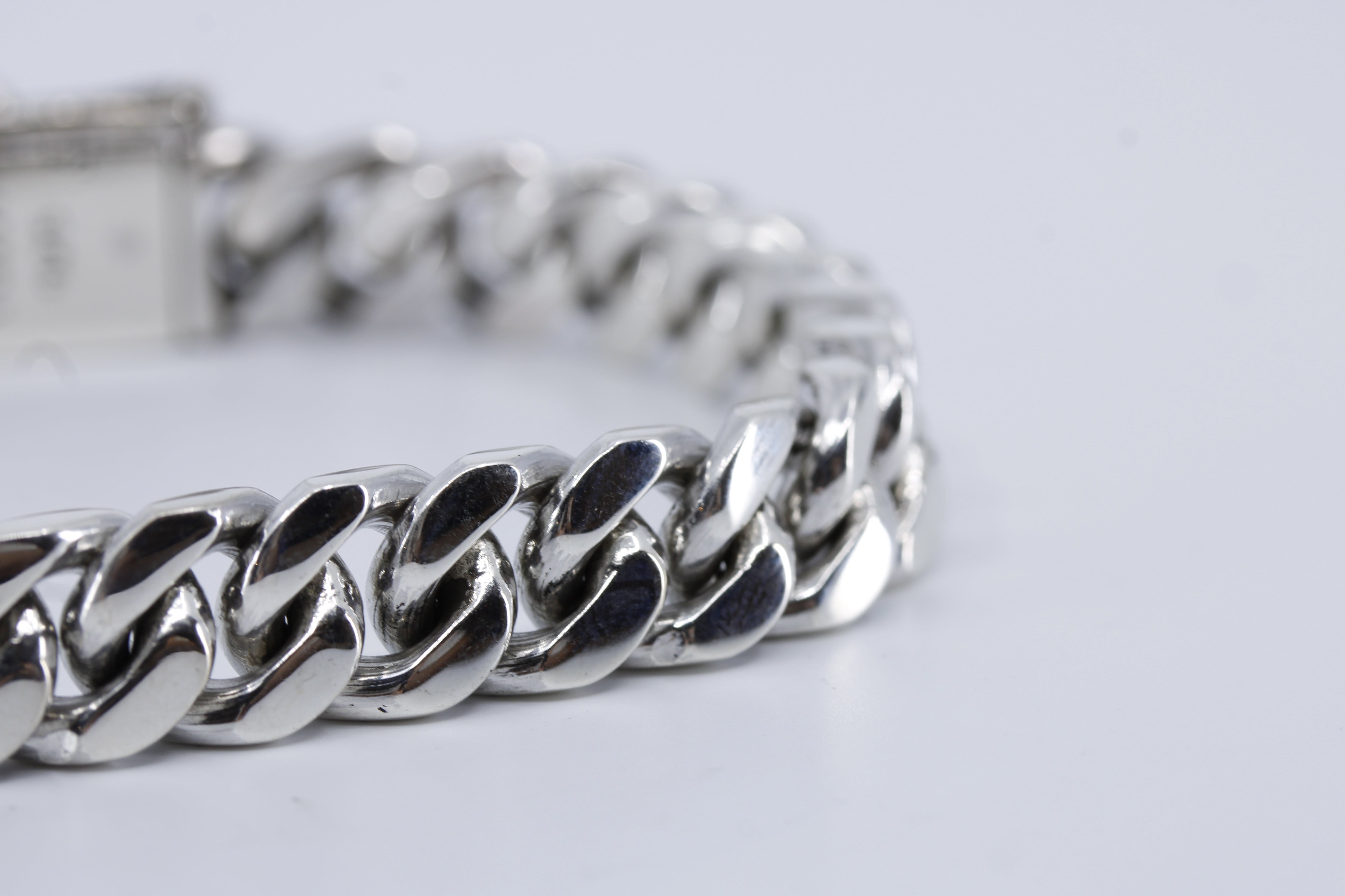 SAAR Classic Curb Chain Bracelet