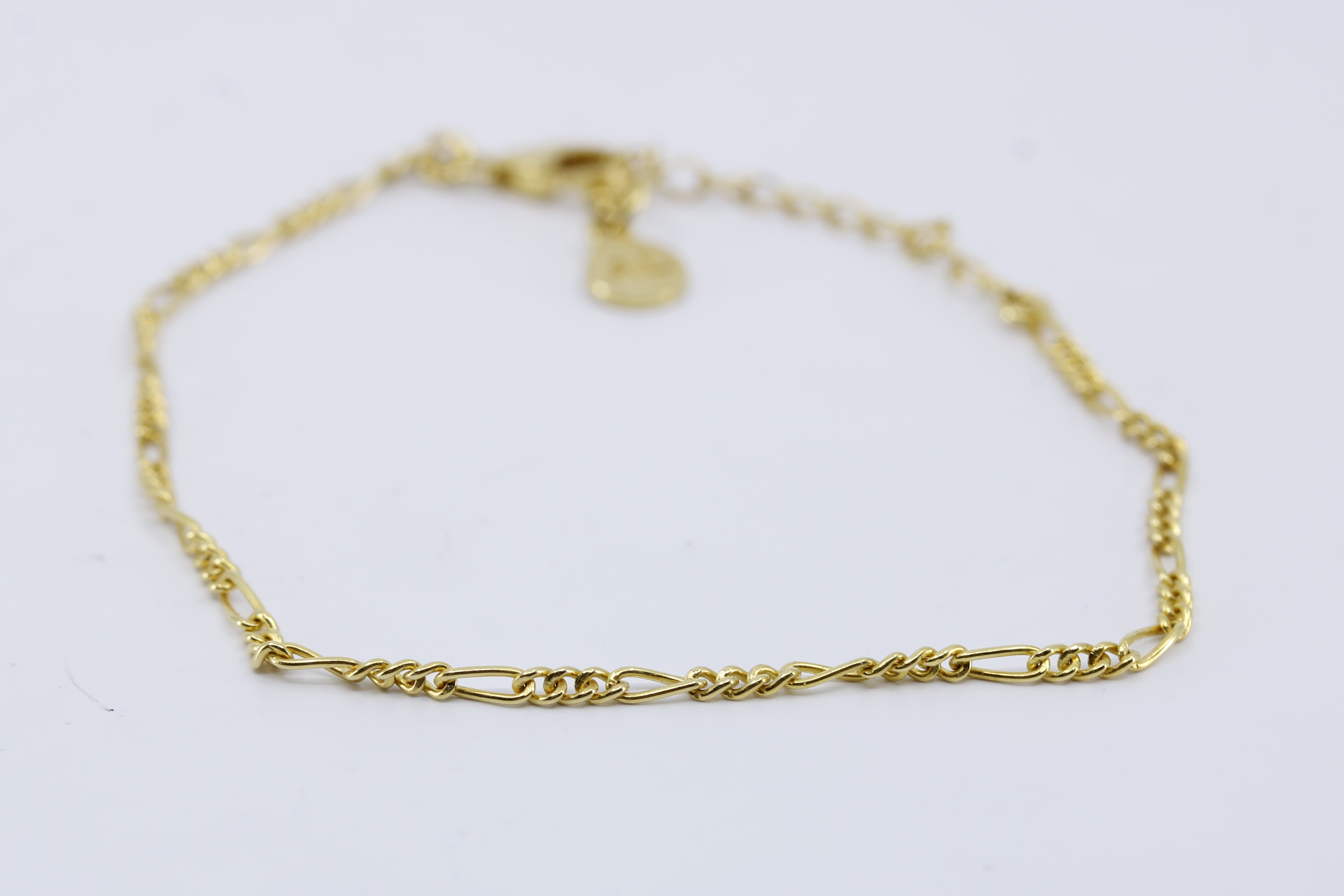 ESSENZA Slim Figaro Chain Bracelet